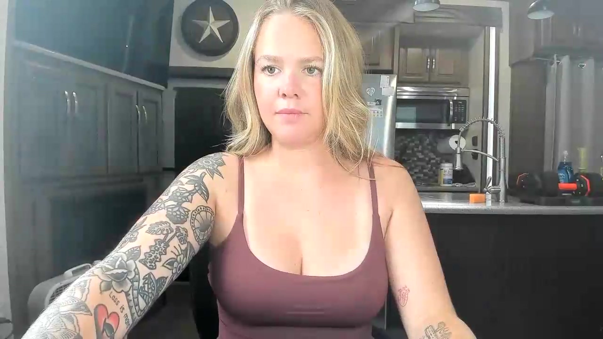 Gallery image thumbnail from kassibabii's myfreecams stream on, 07/23/2026, 20:31 image 17 of 20
