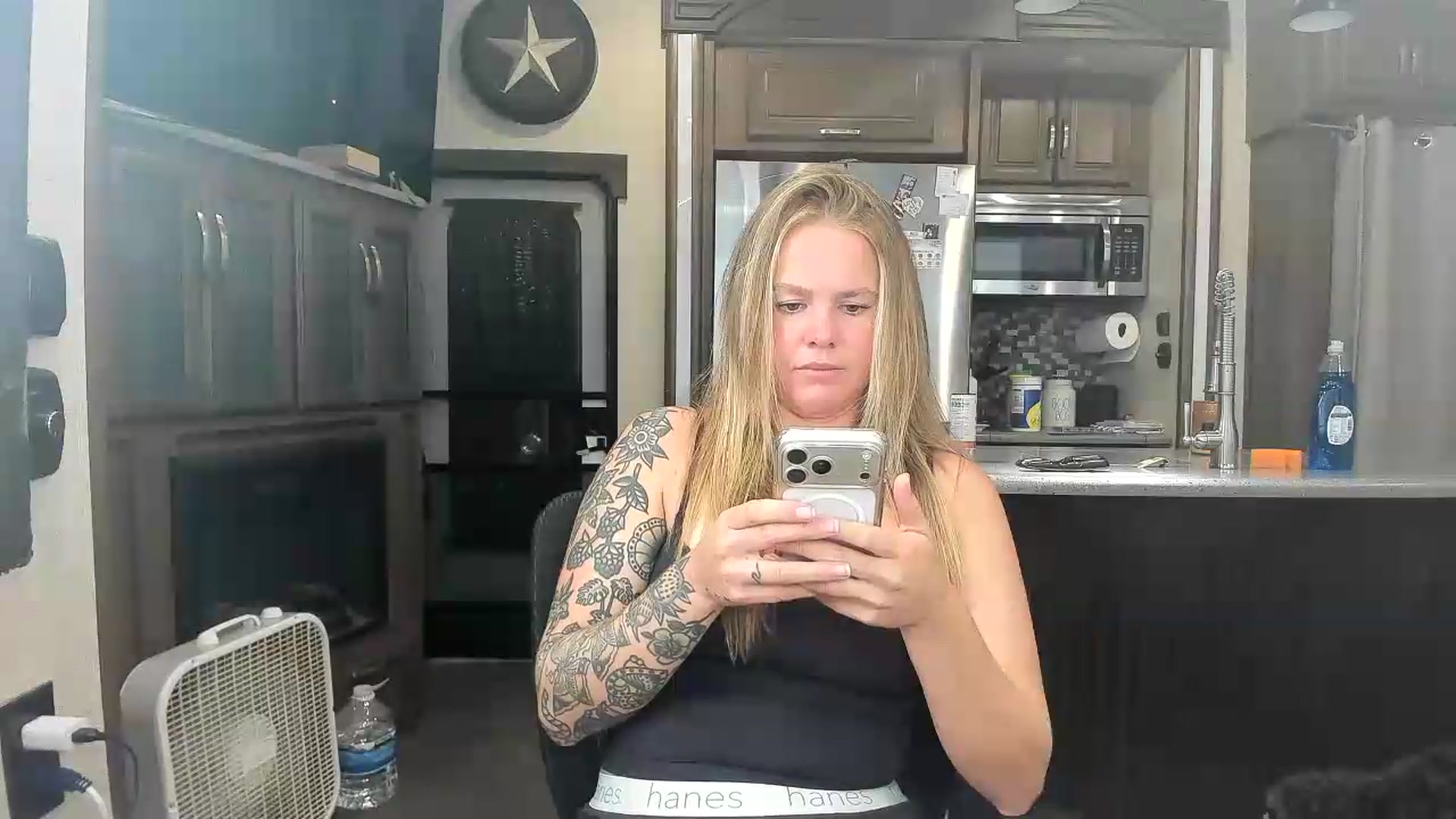 Gallery image thumbnail from kassibabii's myfreecams stream on, 07/27/2026, 20:35 image 19 of 20