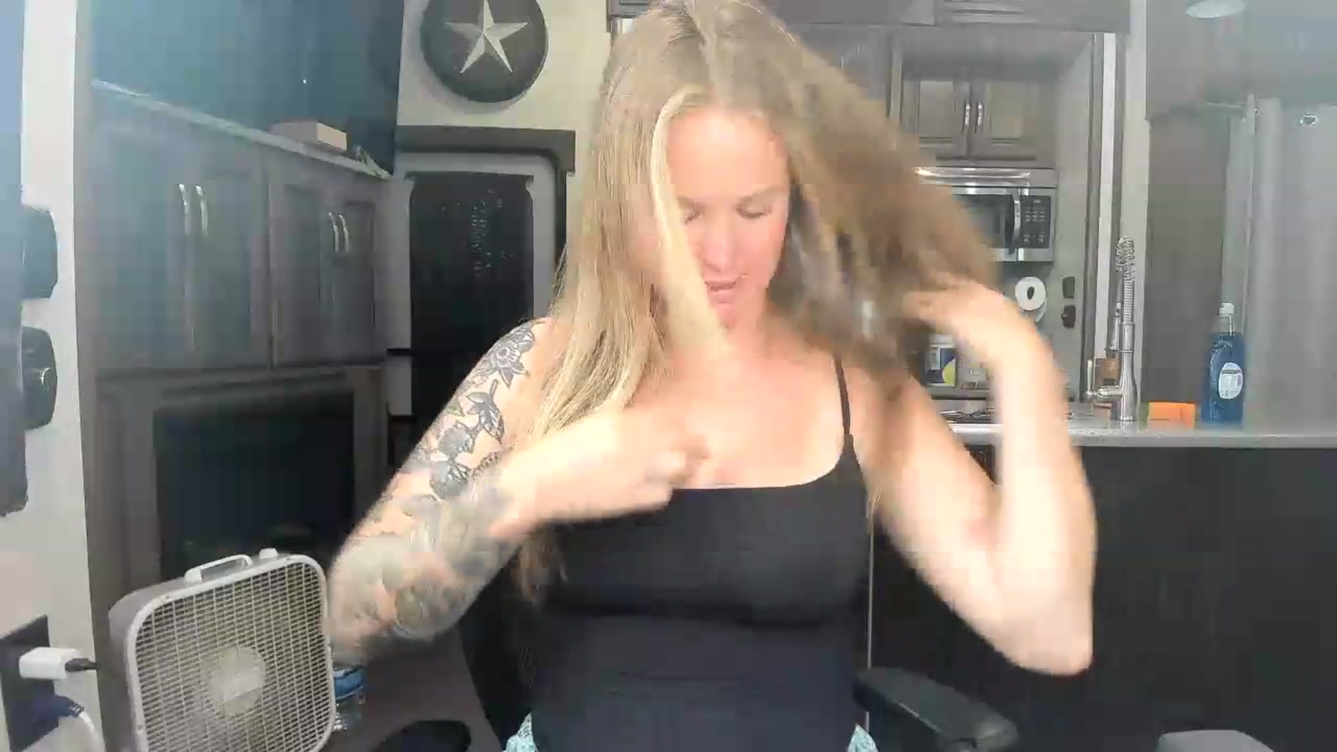 Gallery image thumbnail from kassibabii's myfreecams stream on, 07/27/2026, 20:35 image 2 of 20