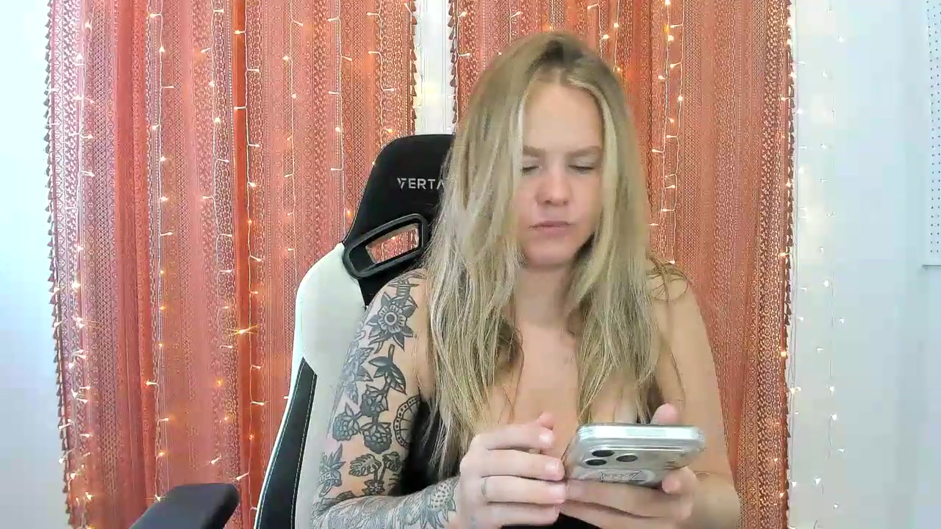 Gallery image thumbnail from kassibabii's myfreecams stream on, 08/05/2026, 18:58 image 20 of 20