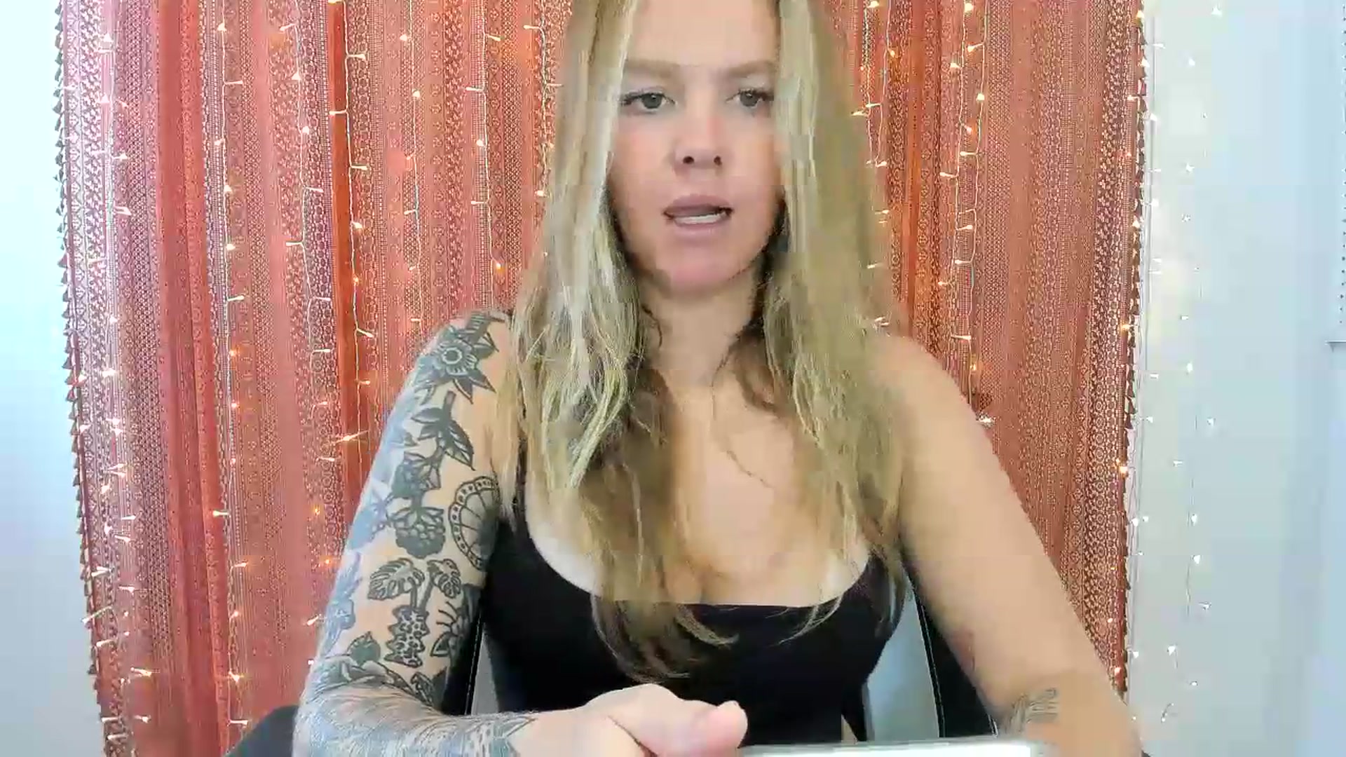 Gallery image thumbnail from kassibabii's myfreecams stream on, 08/05/2026, 18:58 image 8 of 20