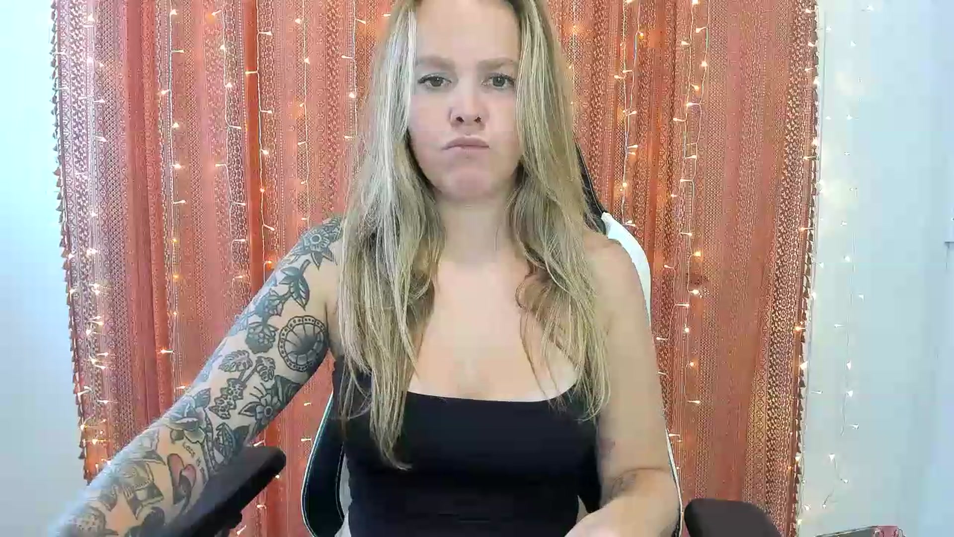 Gallery image thumbnail from kassibabii's myfreecams stream on, 08/05/2026, 21:13 image 10 of 20