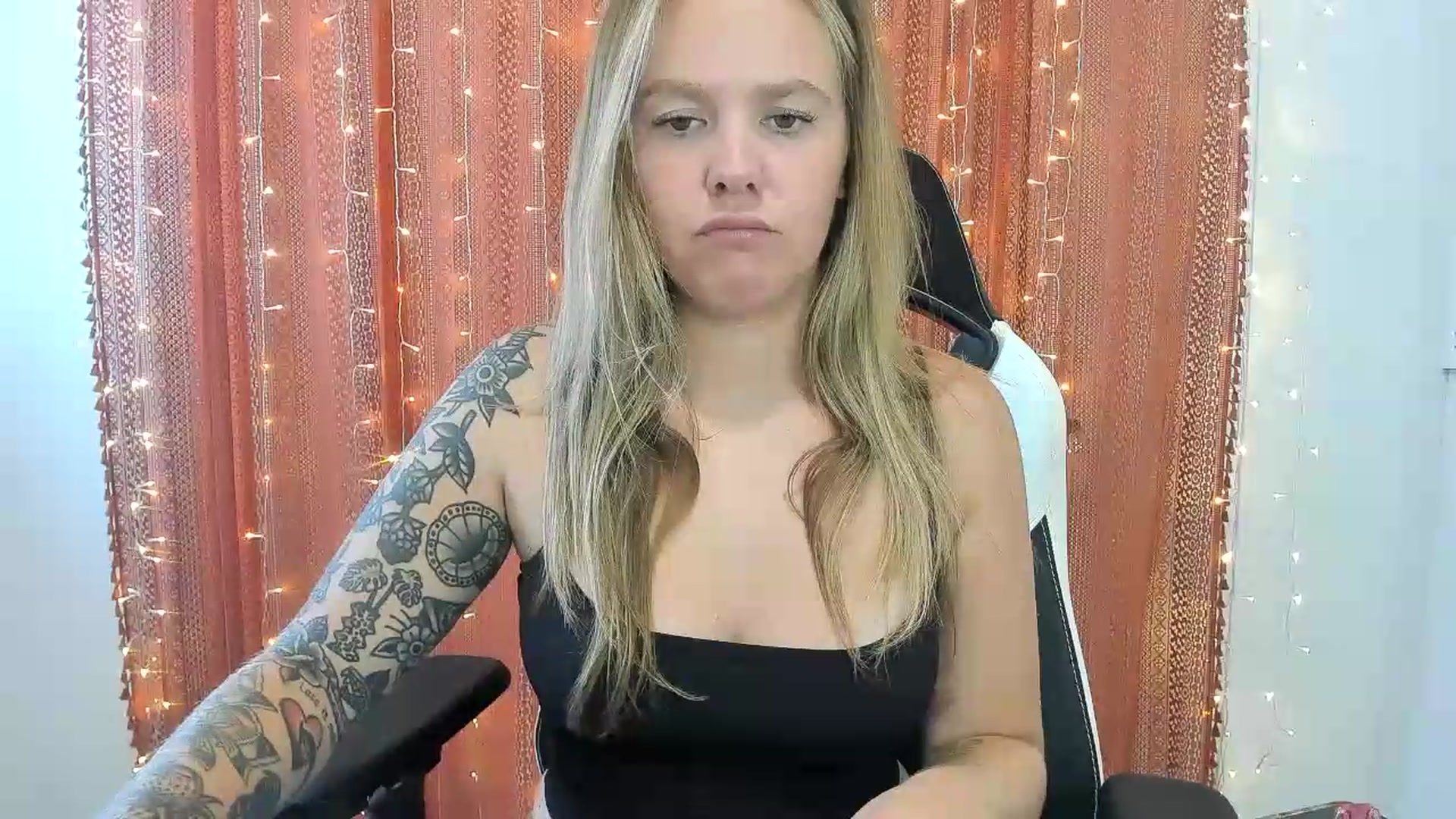 Gallery image thumbnail from kassibabii's myfreecams stream on, 08/05/2026, 21:13 image 12 of 20
