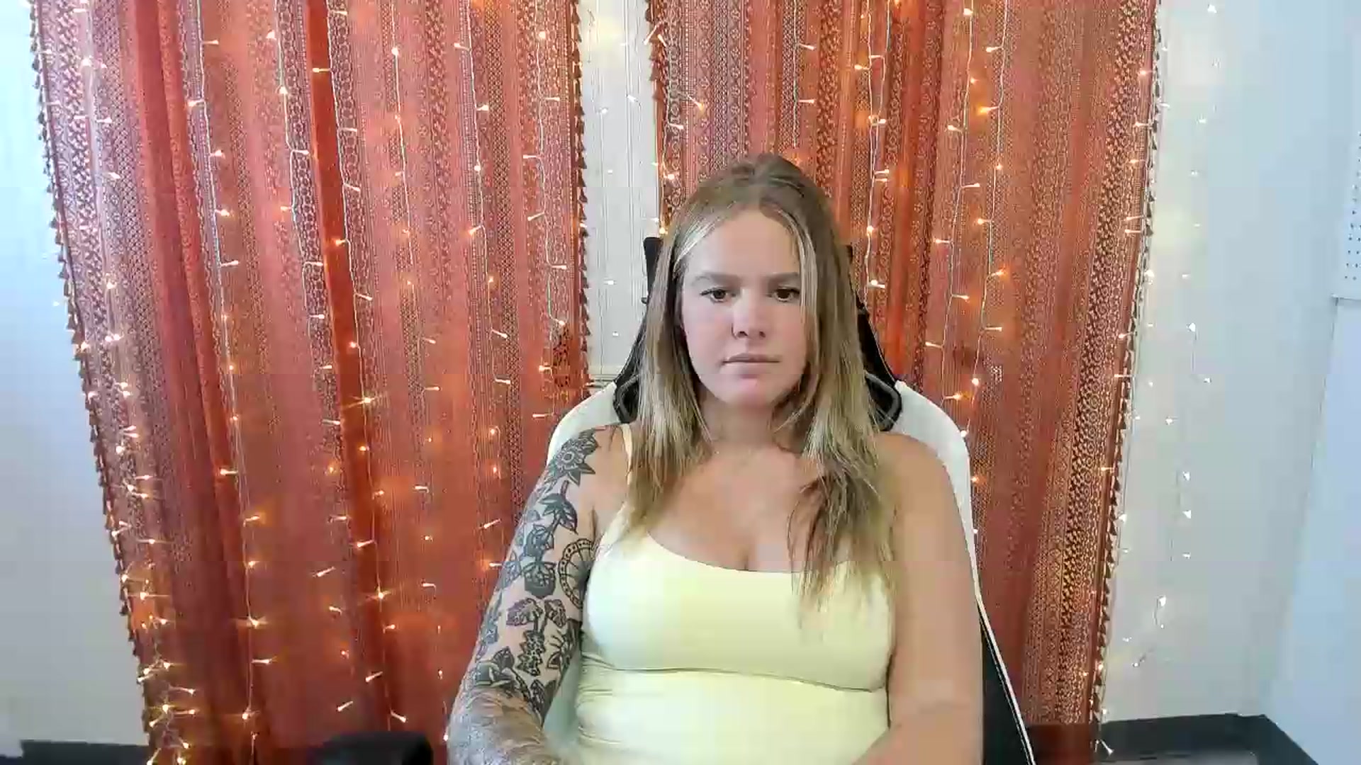 Gallery image thumbnail from kassibabii's myfreecams stream on, 08/06/2026, 21:31 image 19 of 20