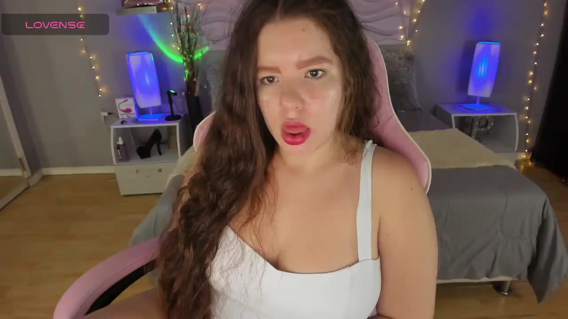 Gallery image thumbnail from kassie_sx's myfreecams stream on, 09/18/2025, 14:59 image 10 of 20