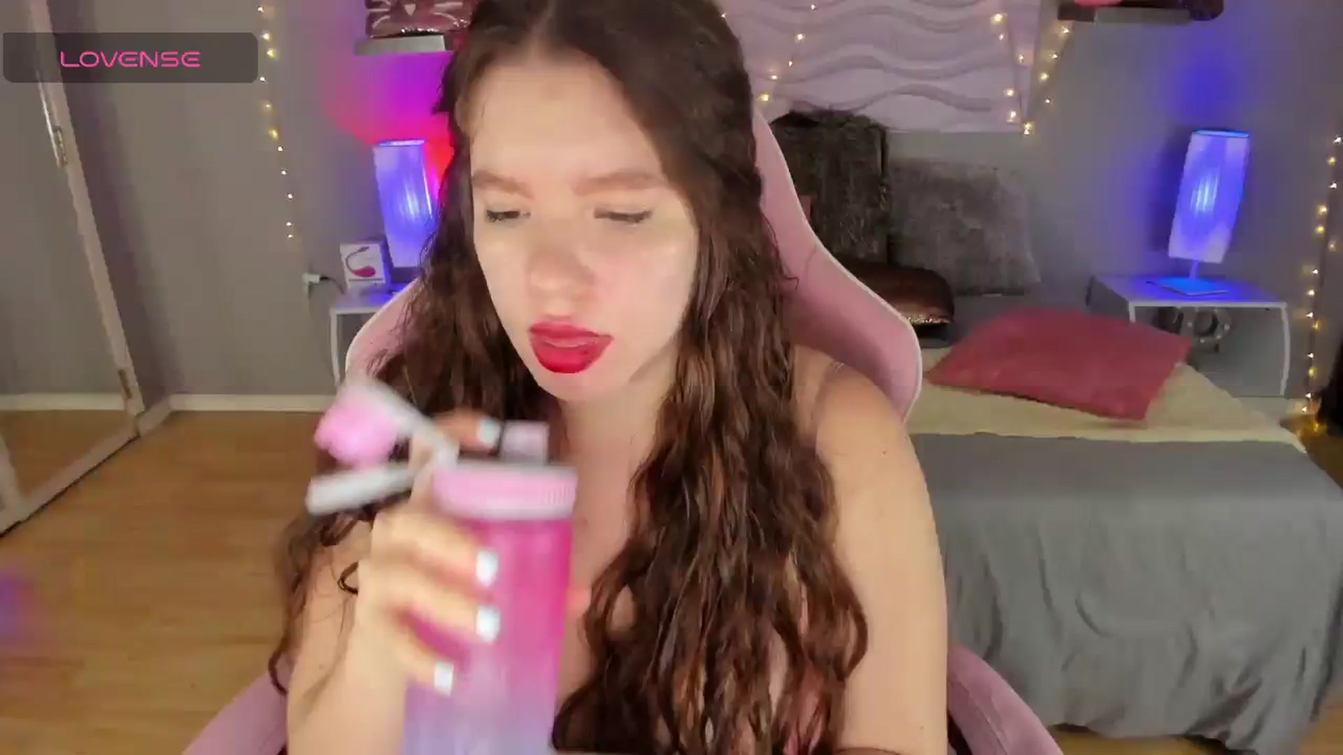 Gallery image thumbnail from kassie_sx's myfreecams stream on, 10/03/2025, 16:08 image 4 of 20