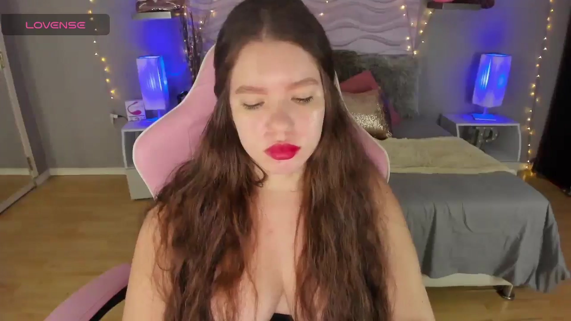 Gallery image thumbnail from kassie_sx's myfreecams stream on, 10/06/2025, 17:01 image 18 of 20