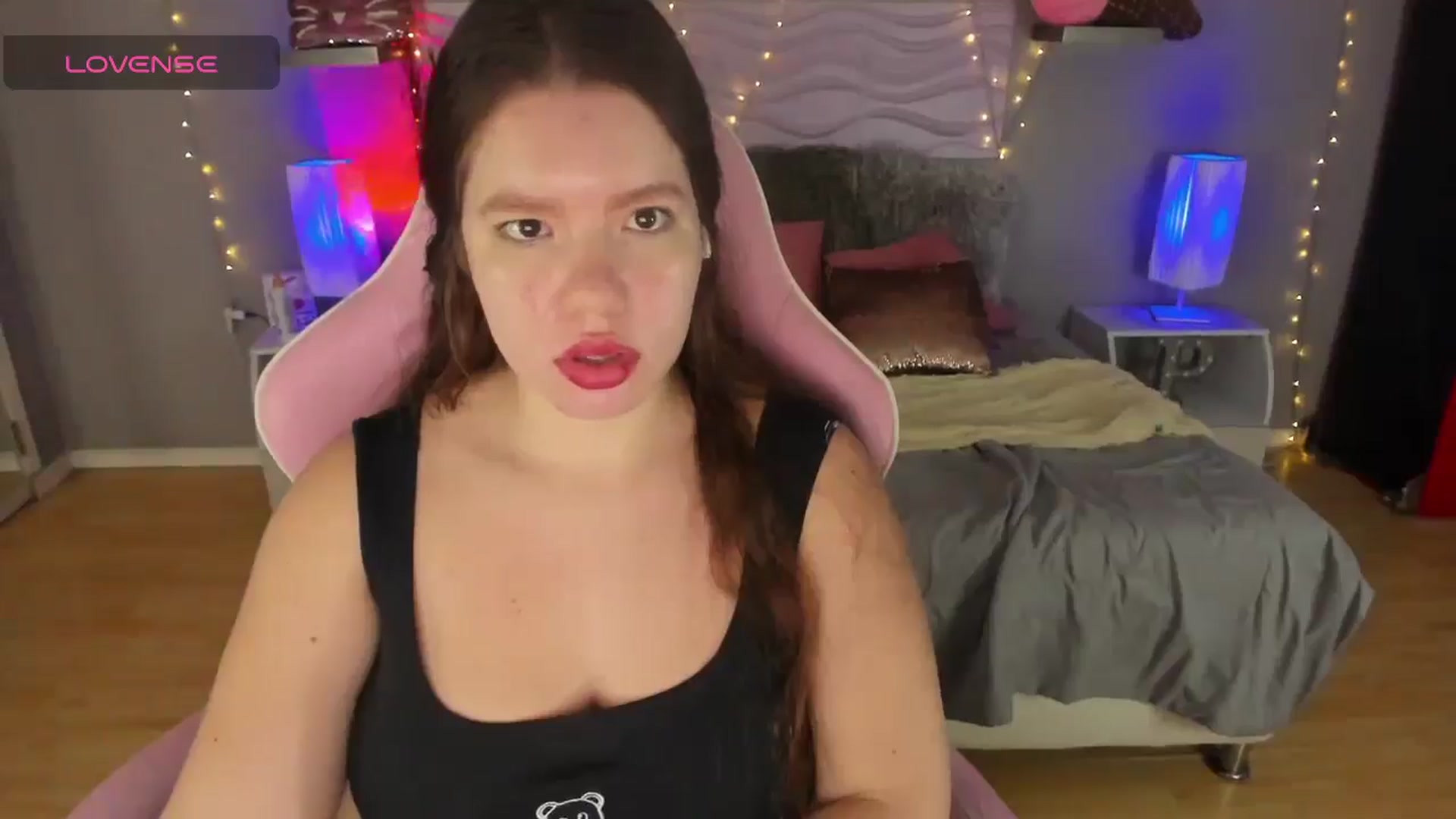 Gallery image thumbnail from kassie_sx's myfreecams stream on, 10/10/2025, 18:09 image 14 of 20