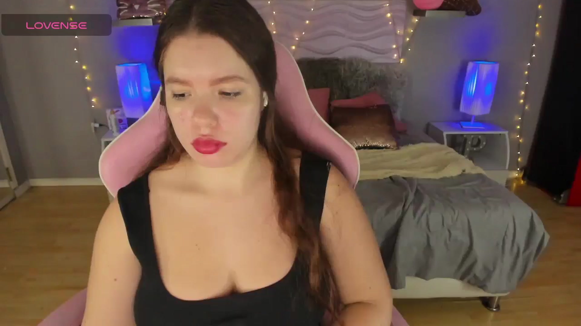 Gallery image thumbnail from kassie_sx's myfreecams stream on, 10/10/2025, 18:09 image 17 of 20
