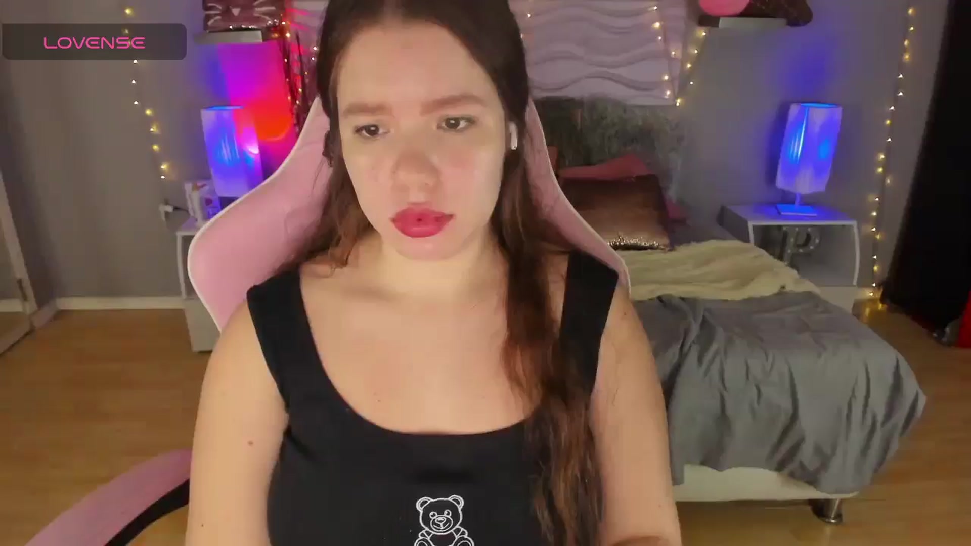 Gallery image thumbnail from kassie_sx's myfreecams stream on, 10/10/2025, 18:09 image 20 of 20