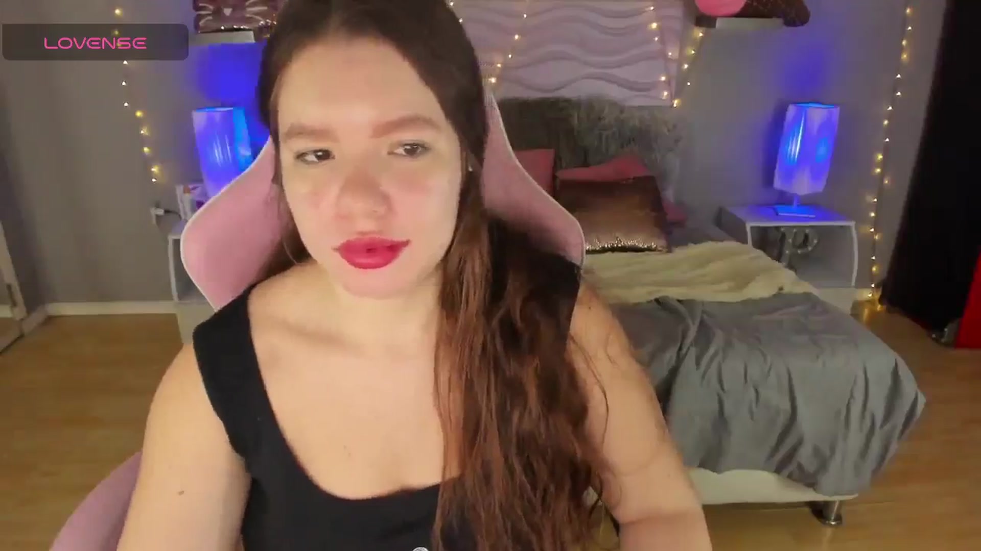 Gallery image thumbnail from kassie_sx's myfreecams stream on, 10/10/2025, 18:09 image 5 of 20