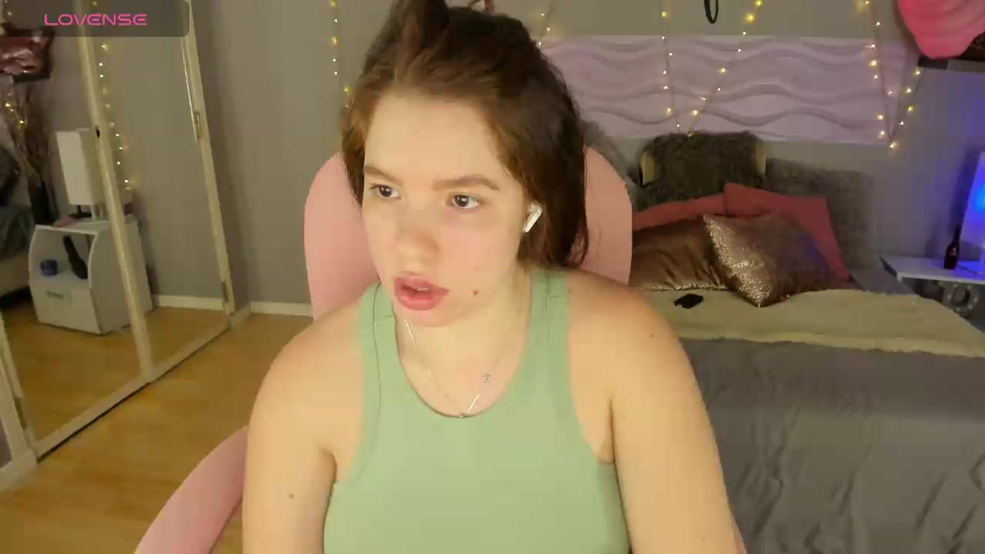Gallery image thumbnail from kassie_sx's myfreecams stream on, 09/15/2026, 15:54 image 10 of 20
