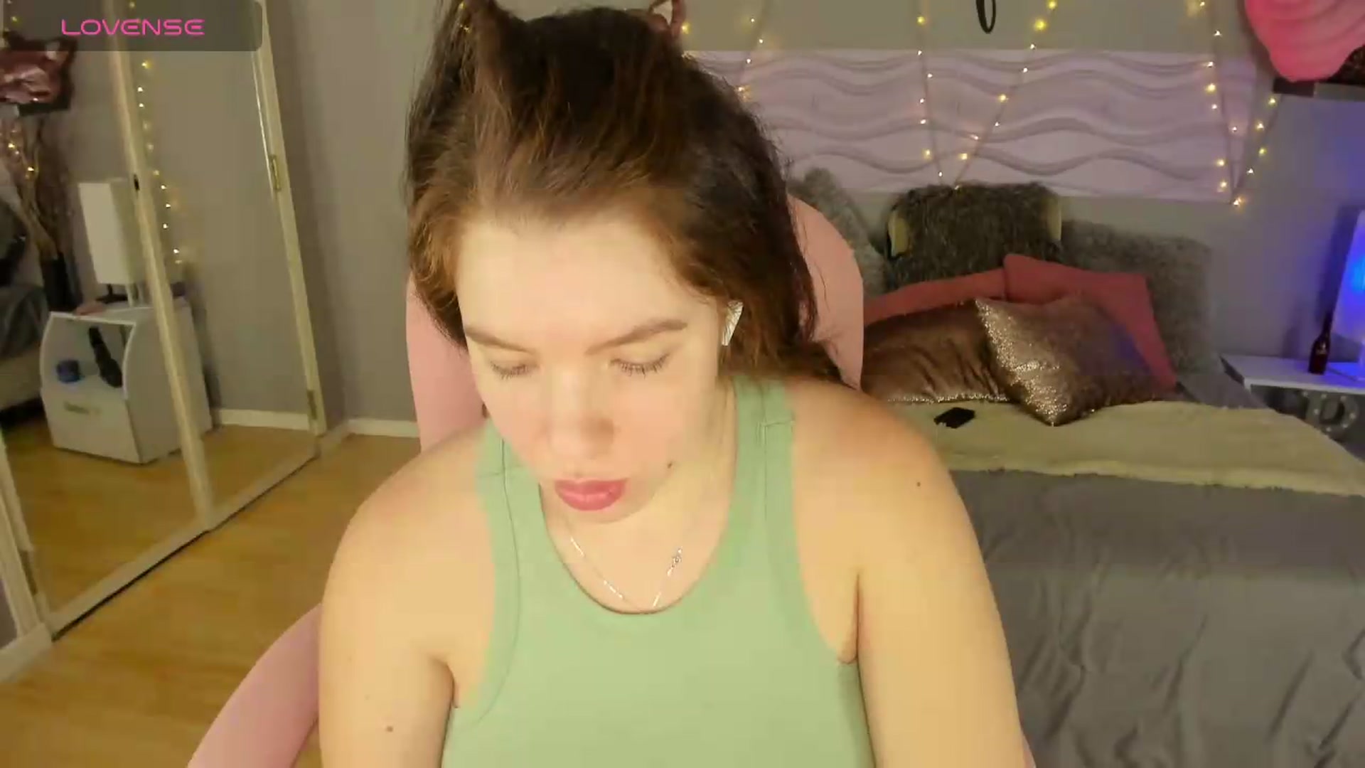 Gallery image thumbnail from kassie_sx's myfreecams stream on, 09/15/2026, 15:54 image 9 of 20