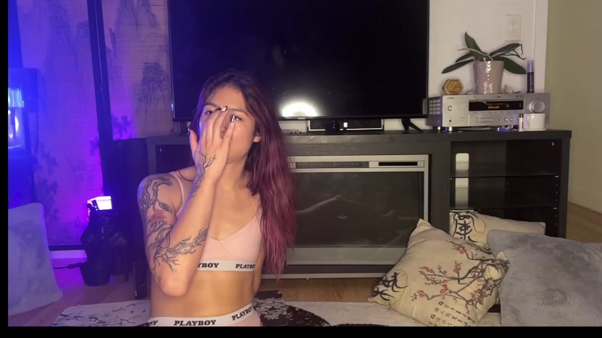 Gallery image thumbnail from katanacakes's myfreecams stream on, 07/29/2023, 08:06 image 17 of 20