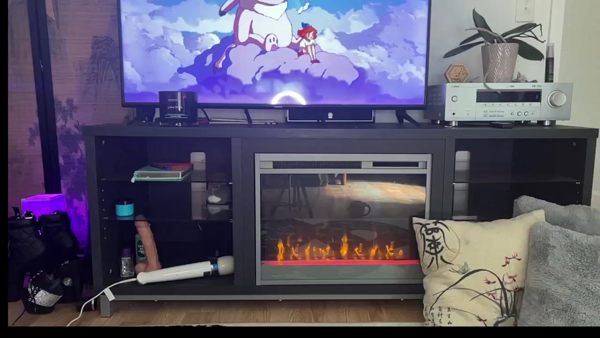 Gallery image thumbnail from katanacakes's myfreecams stream on, 08/04/2023, 22:24 image 4 of 20