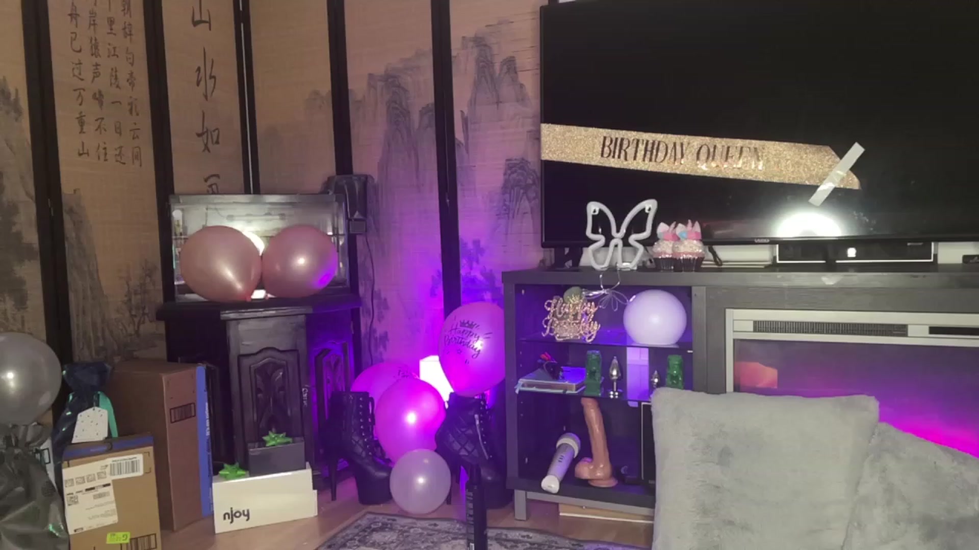 Gallery image thumbnail from katanacakes's myfreecams stream on, 08/21/2023, 02:41 image 15 of 20