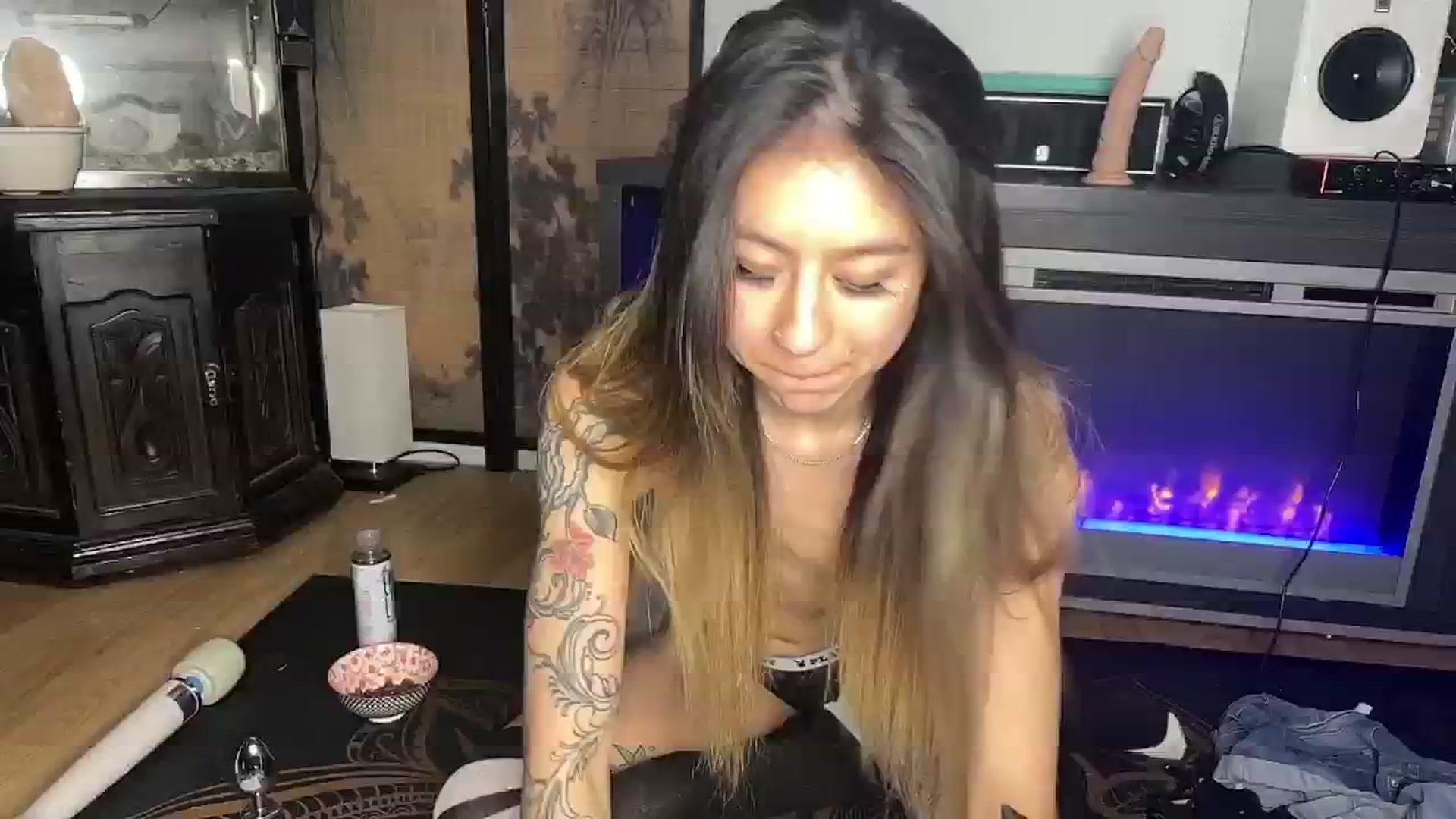 Gallery image thumbnail from katanacakes's myfreecams stream on, 05/05/2024, 10:30 image 13 of 20