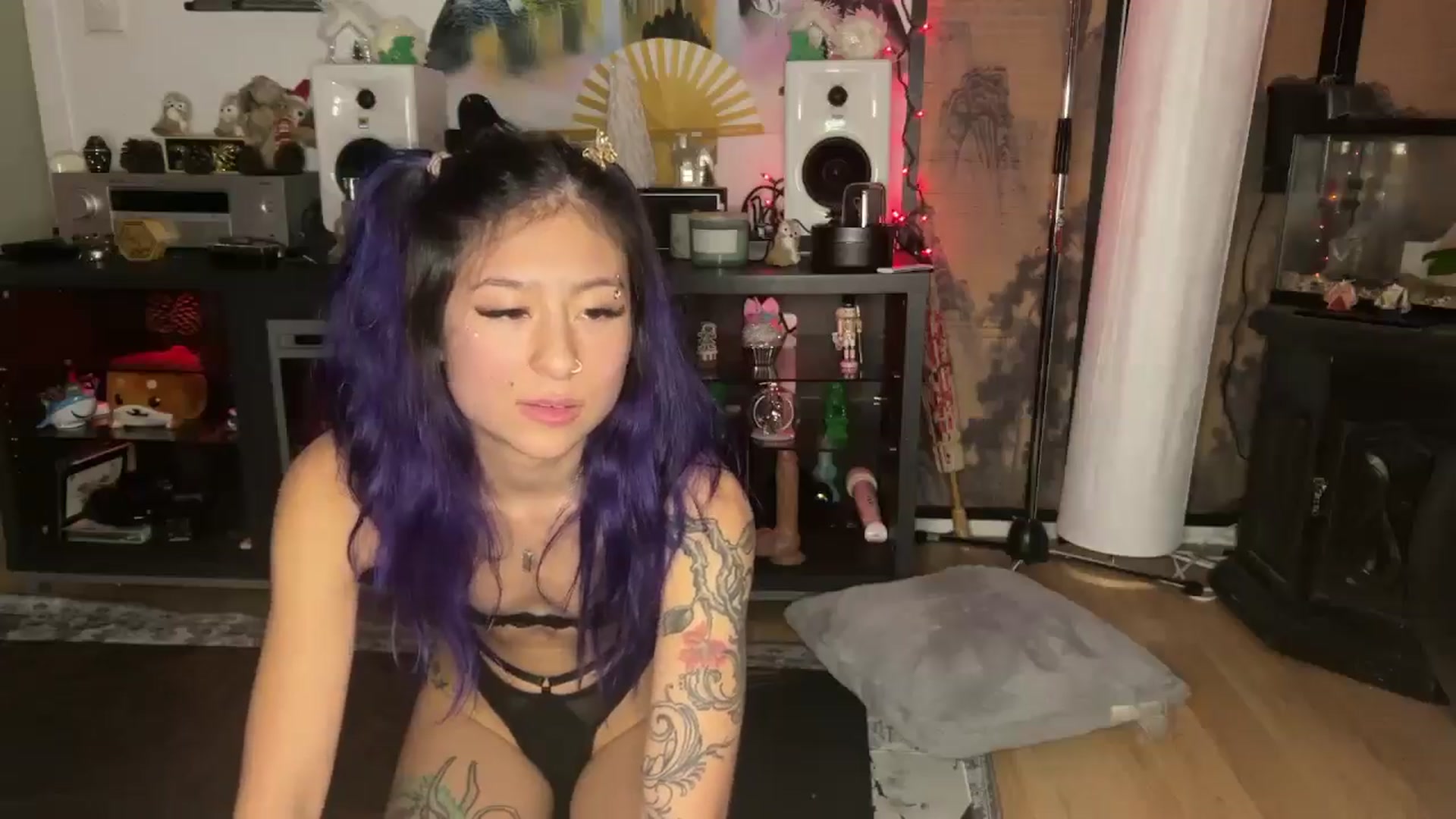 Gallery image thumbnail from katanacakes's myfreecams stream on, 12/30/2024, 03:10 image 8 of 20