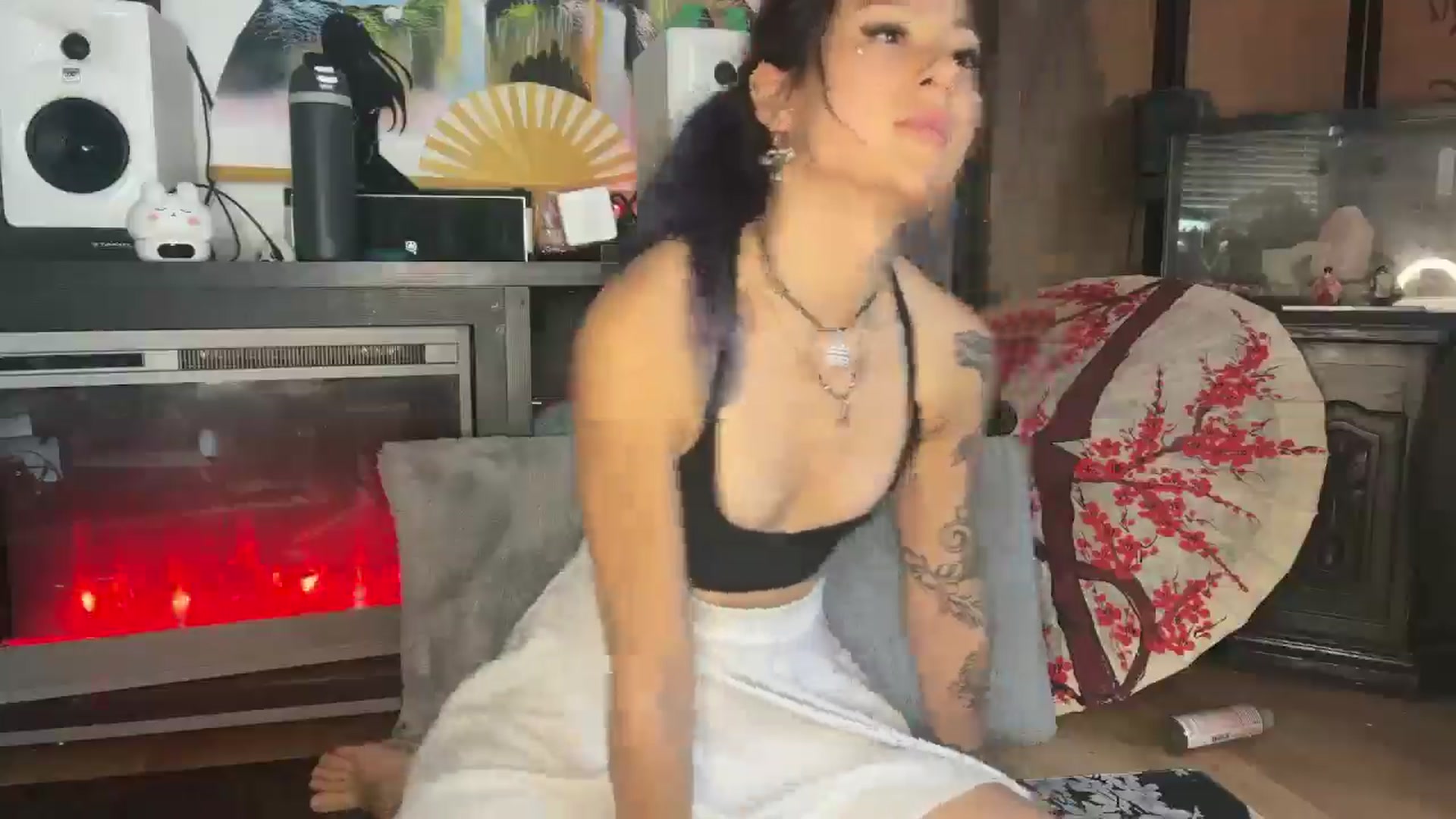 Gallery image thumbnail from katanacakes's myfreecams stream on, 04/20/2025, 24:22 image 3 of 20