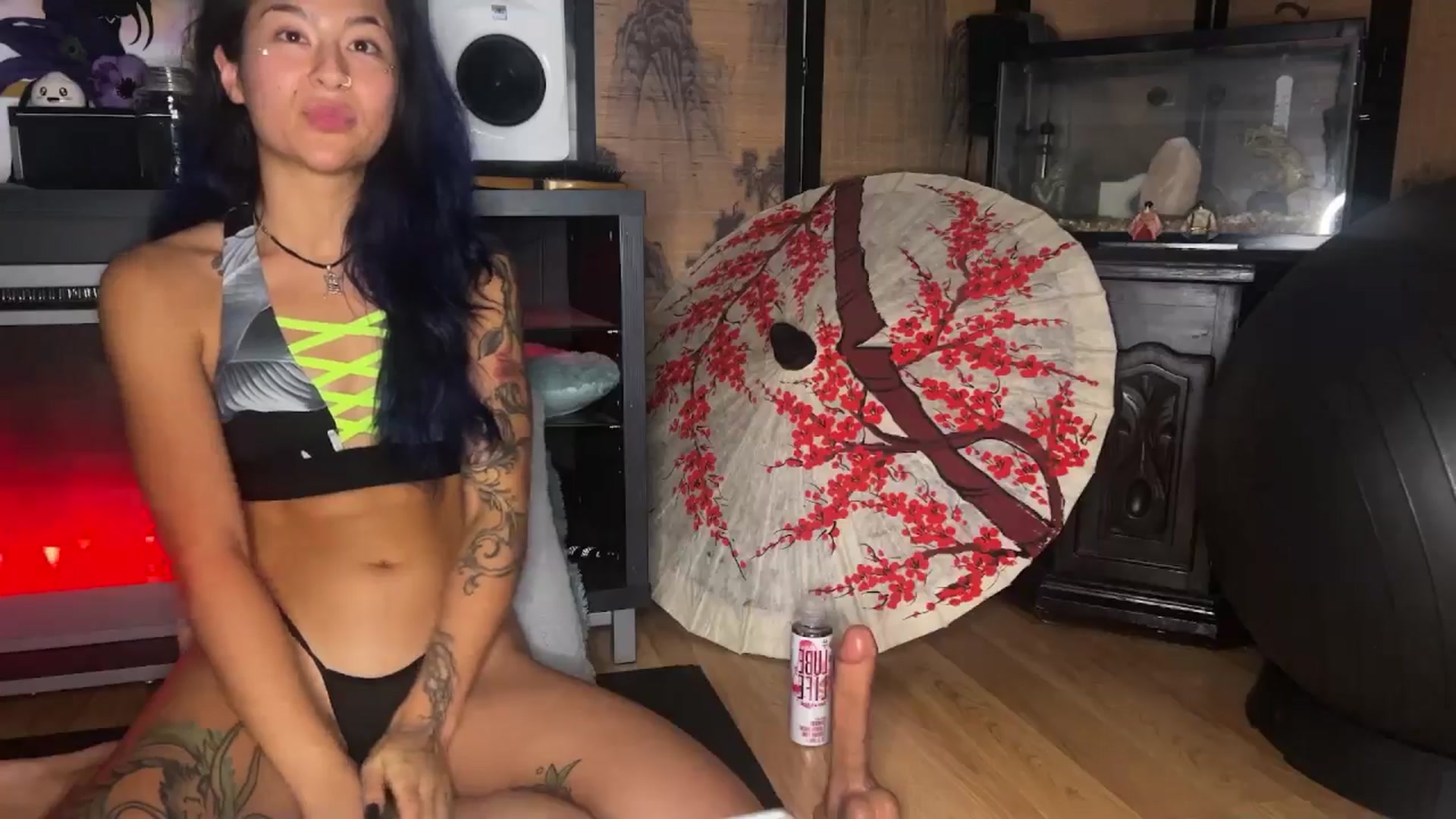 Gallery image thumbnail from katanacakes's myfreecams stream on, 07/16/2025, 05:34 image 10 of 20