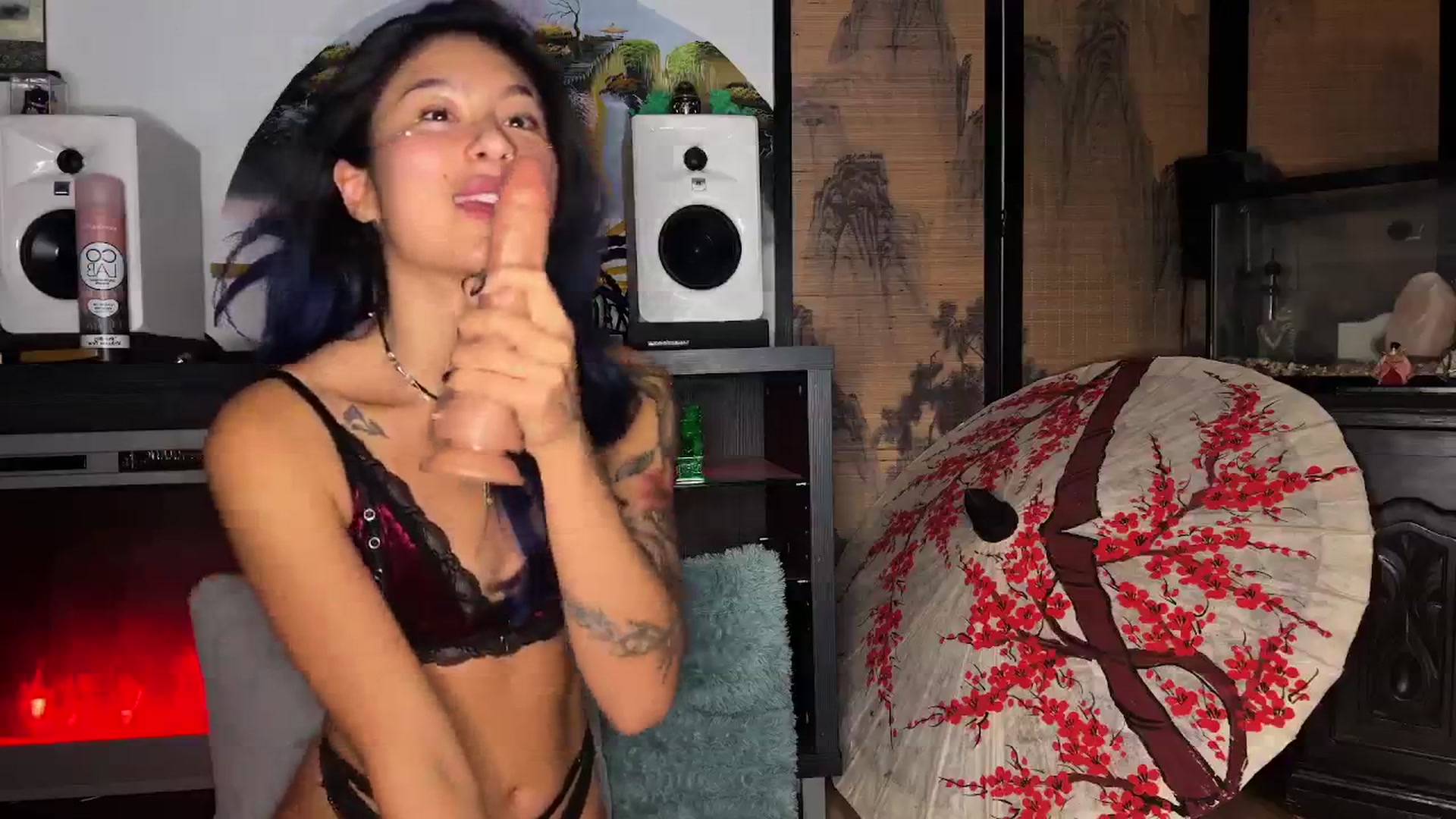 Gallery image thumbnail from katanacakes's myfreecams stream on, 07/23/2025, 05:38 image 16 of 20