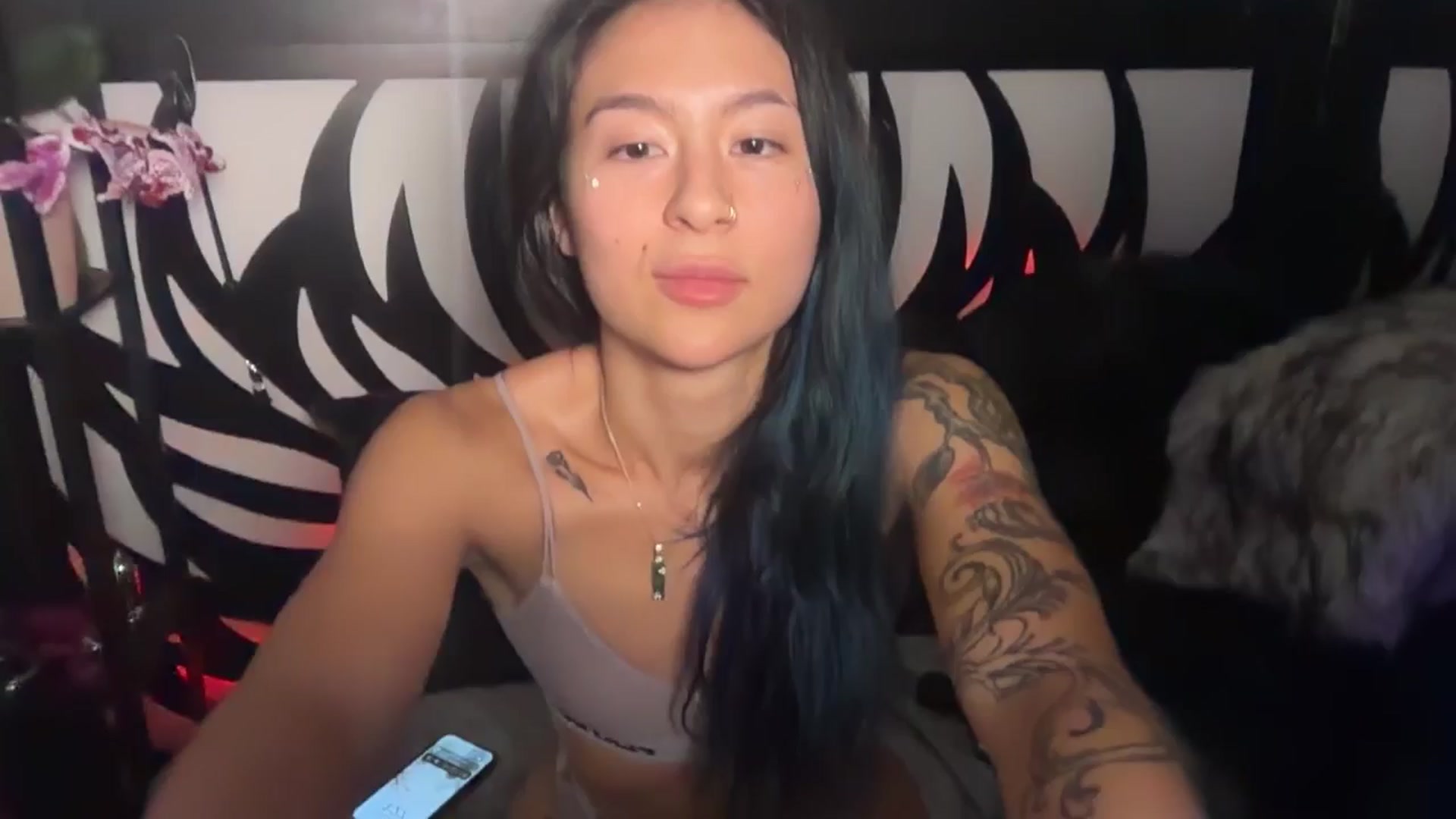 Gallery image thumbnail from katanacakes's myfreecams stream on, 08/13/2025, 07:39 image 4 of 20