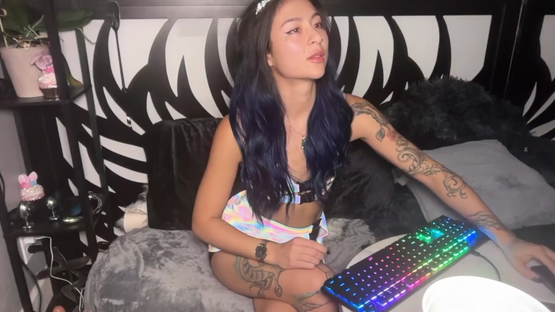 Gallery image thumbnail from katanacakes's myfreecams stream on, 08/24/2025, 04:09 image 17 of 20