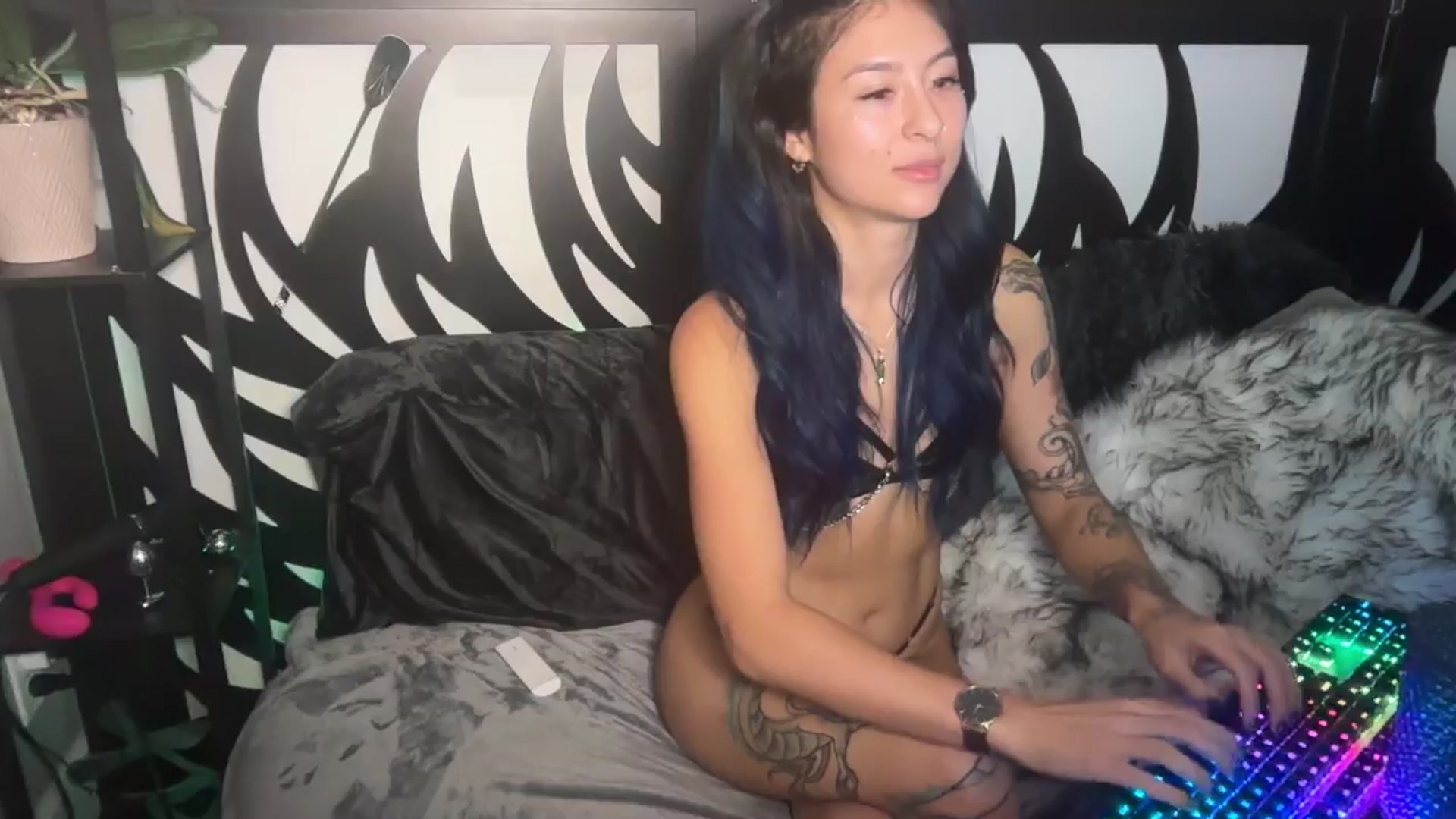 Gallery image thumbnail from katanacakes's myfreecams stream on, 09/01/2025, 05:29 image 13 of 20
