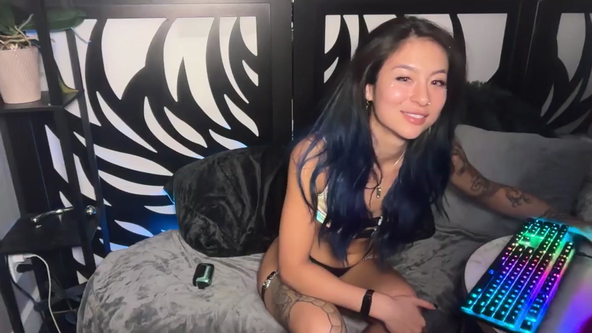 Gallery image thumbnail from katanacakes's myfreecams stream on, 09/07/2025, 08:28 image 8 of 20