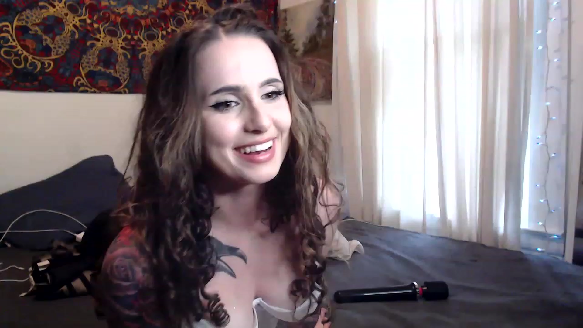 Gallery image thumbnail from katananat_'s myfreecams stream on, 03/28/2023, 21:11 image 15 of 20
