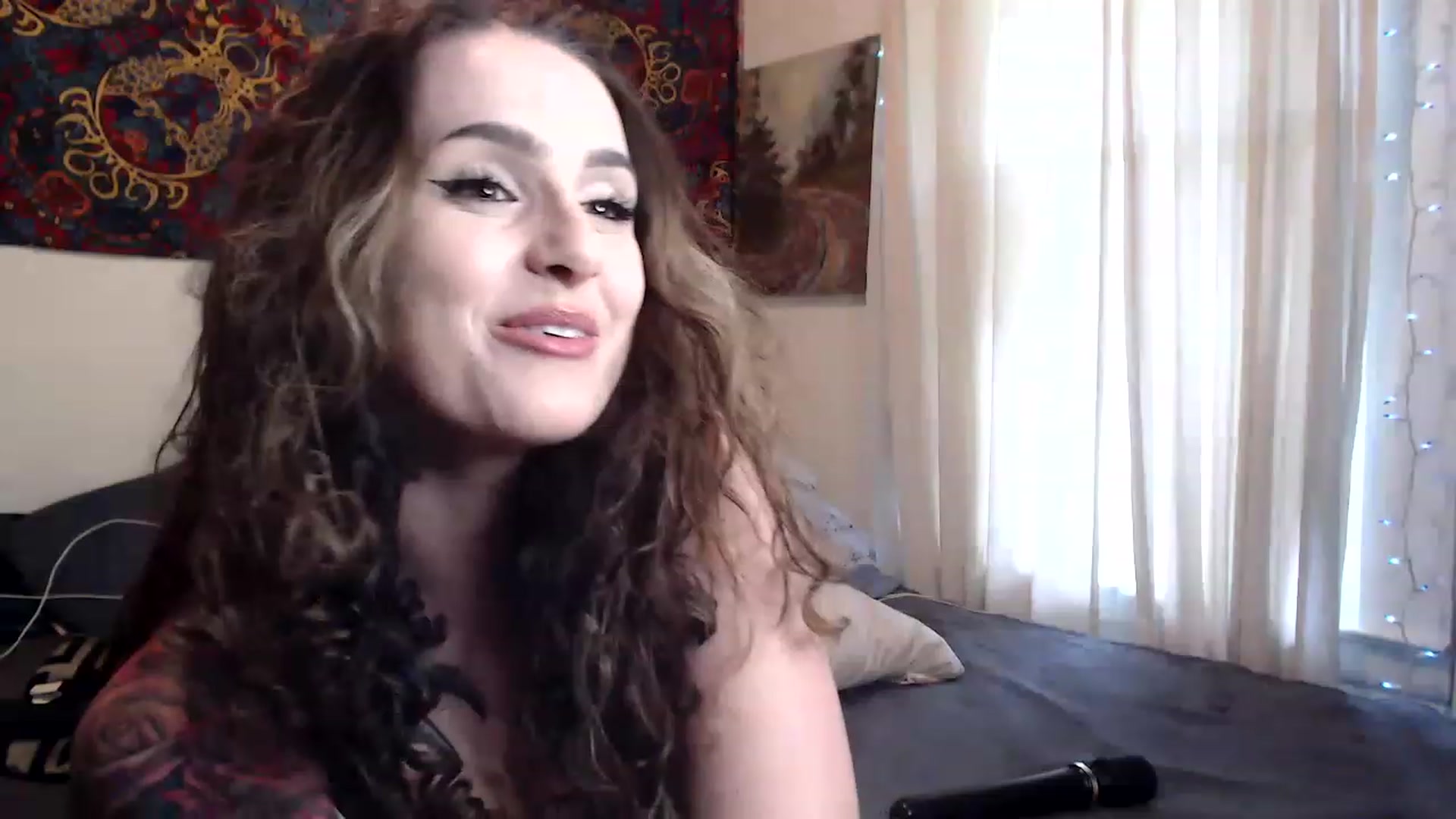 Gallery image thumbnail from katananat_'s myfreecams stream on, 03/28/2023, 21:11 image 6 of 20