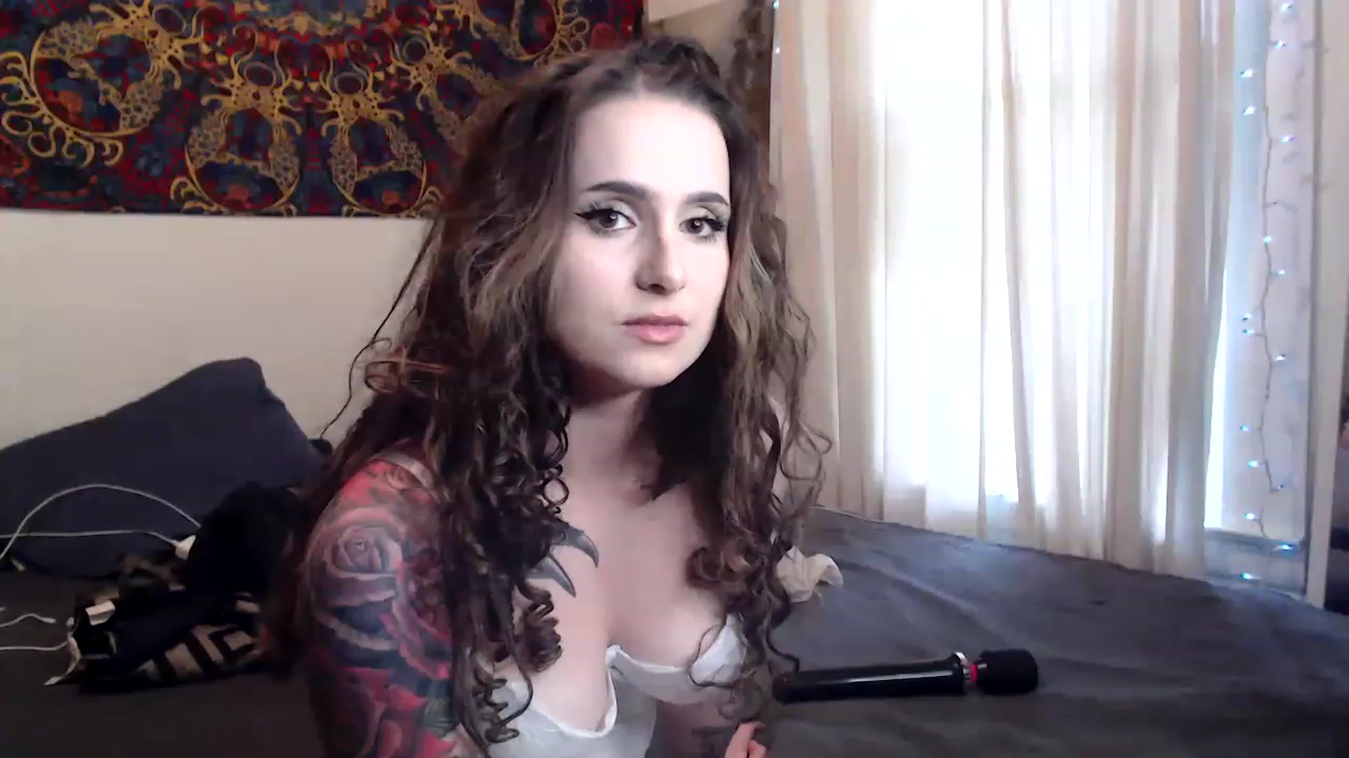 Gallery image thumbnail from katananat_'s myfreecams stream on, 03/28/2023, 21:11 image 14 of 20