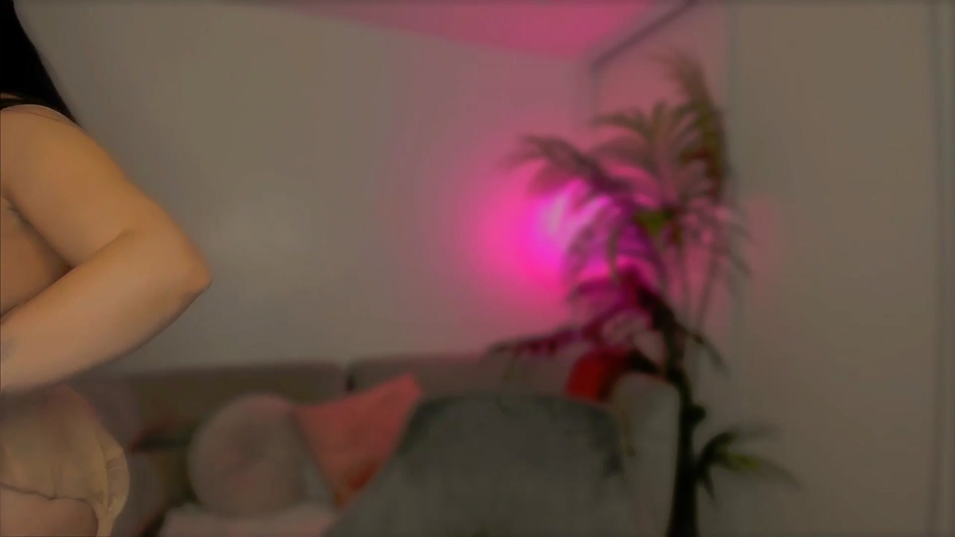 Gallery image thumbnail from kati_blu's myfreecams stream on, 11/18/2025, 08:17 image 18 of 20