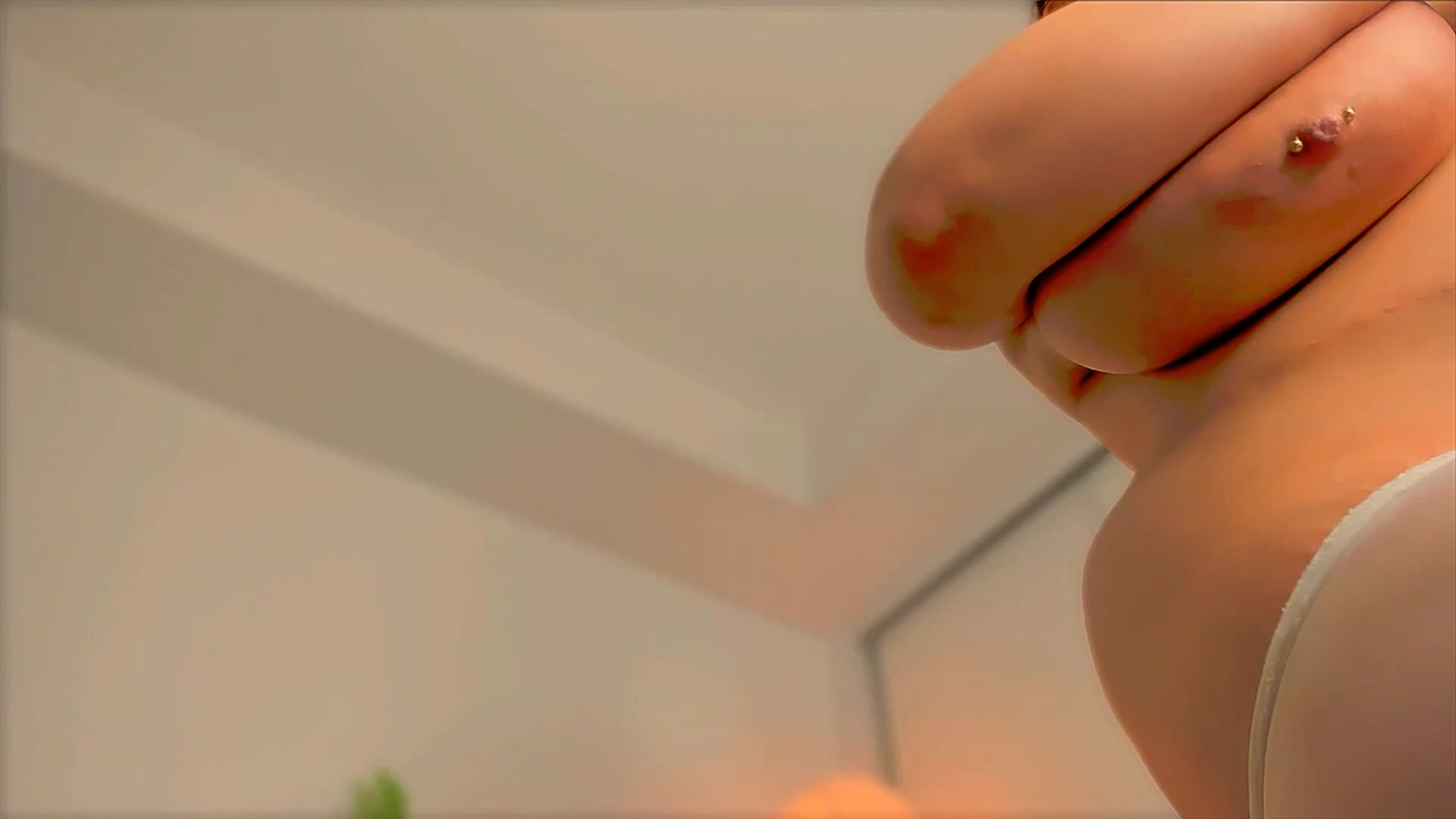 Gallery image thumbnail from kati_blu's myfreecams stream on, 12/24/2025, 08:52 image 11 of 20