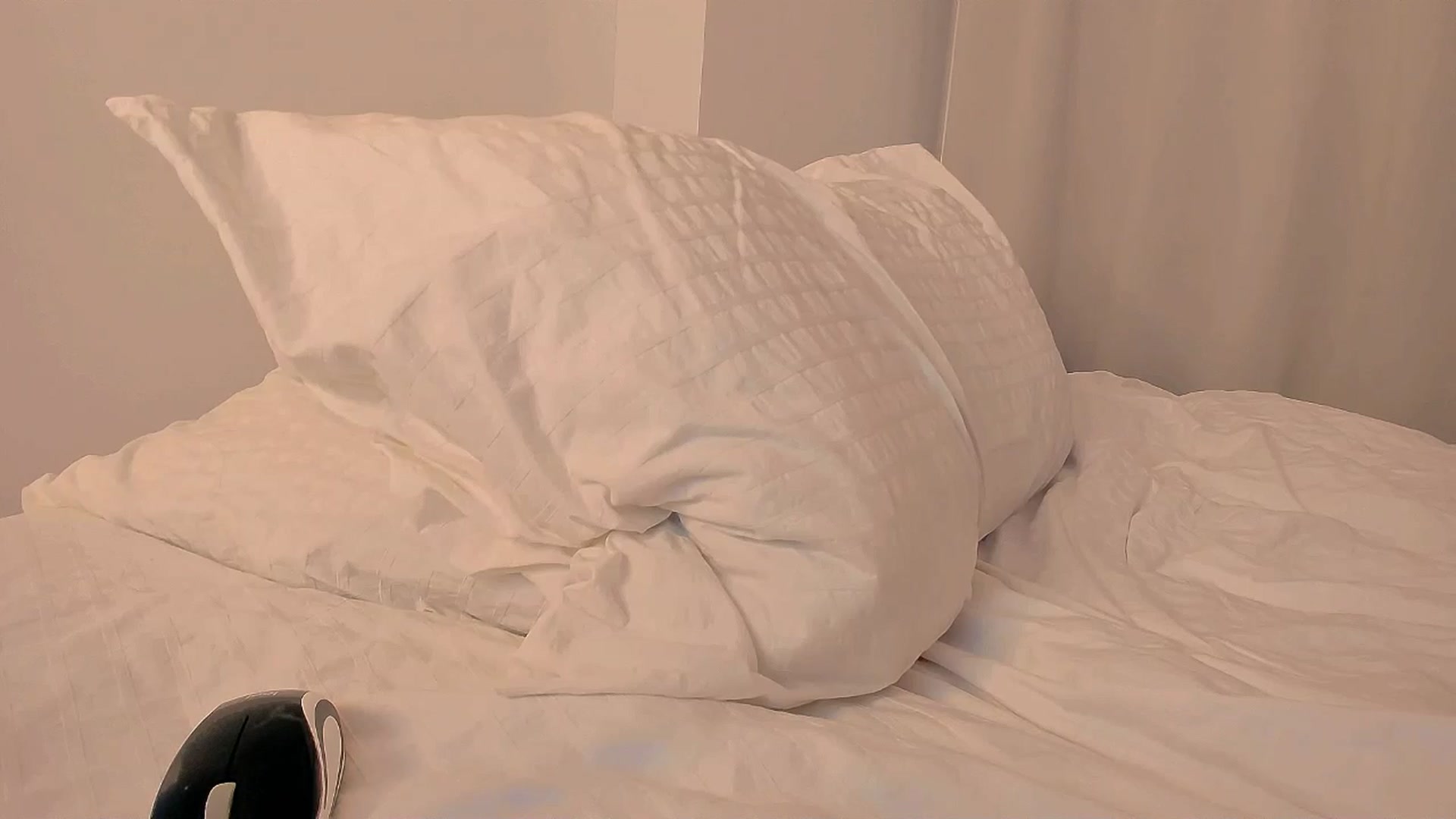 Gallery image thumbnail from kati_blu's myfreecams stream on, 04/13/2026, 08:09 image 10 of 20