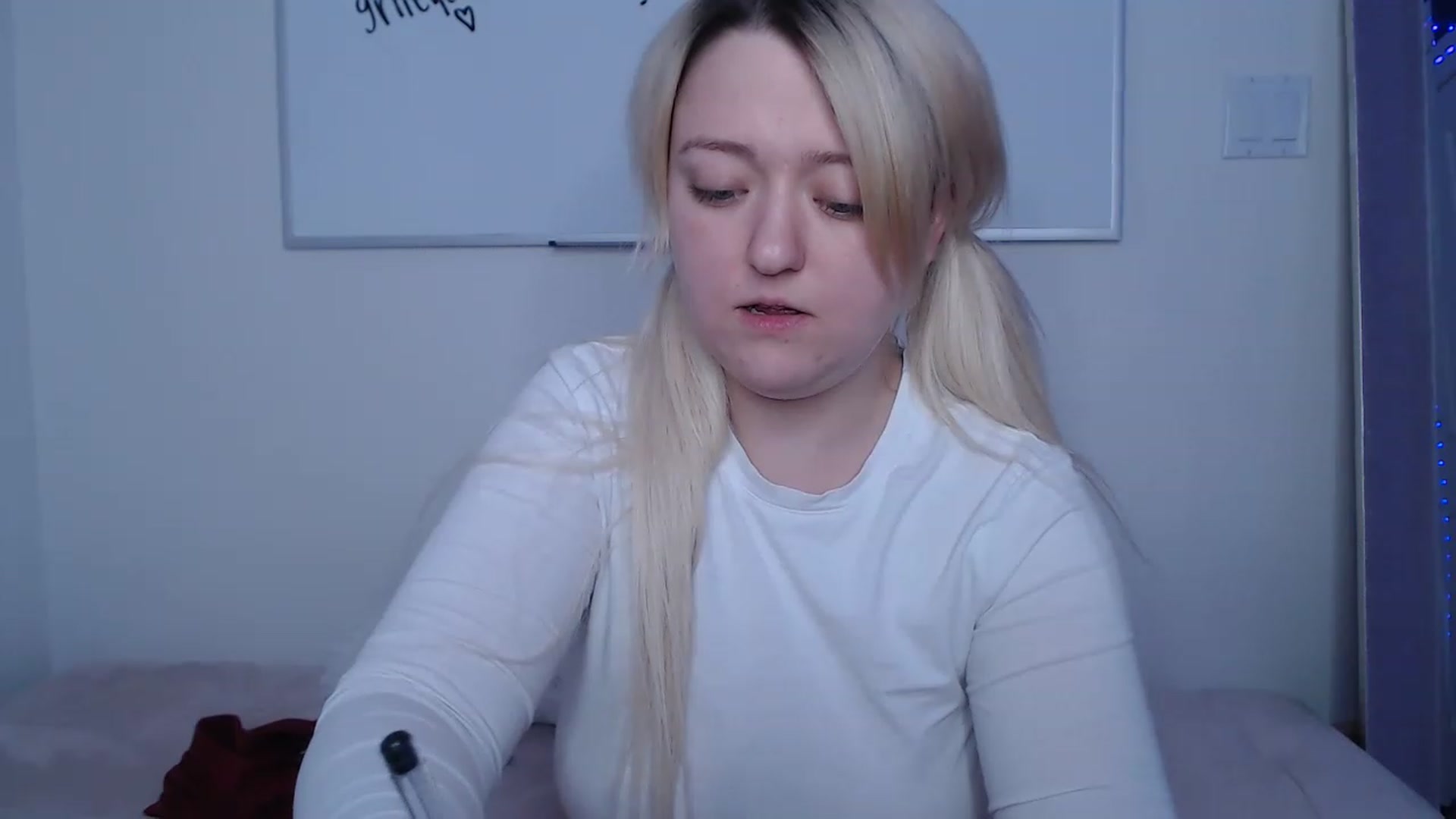 Gallery image thumbnail from katiesinz's myfreecams stream on, 03/15/2023, 04:14 image 10 of 20