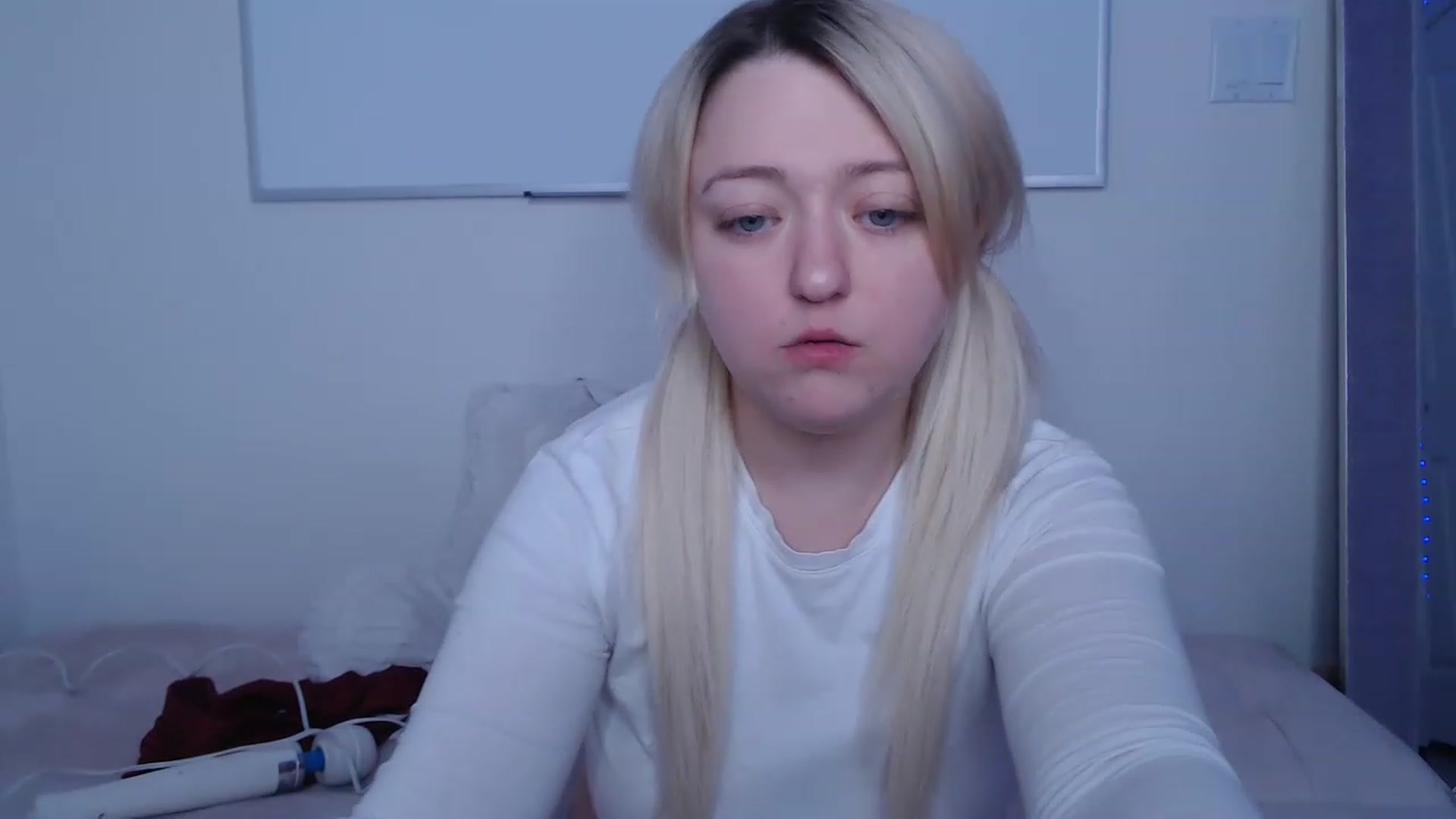Gallery image thumbnail from katiesinz's myfreecams stream on, 03/15/2023, 04:14 image 19 of 20