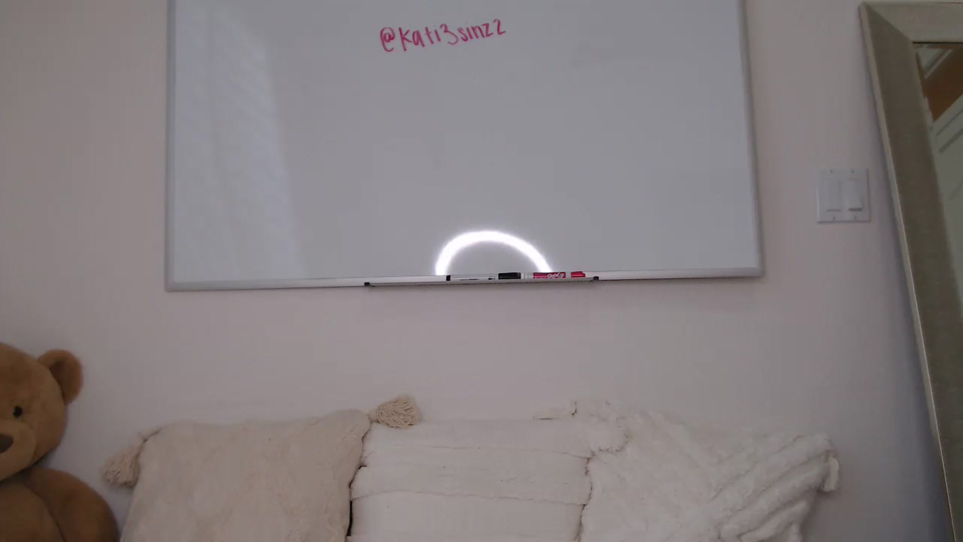 Gallery image thumbnail from katiesinz's myfreecams stream on, 09/20/2023, 21:19 image 17 of 20
