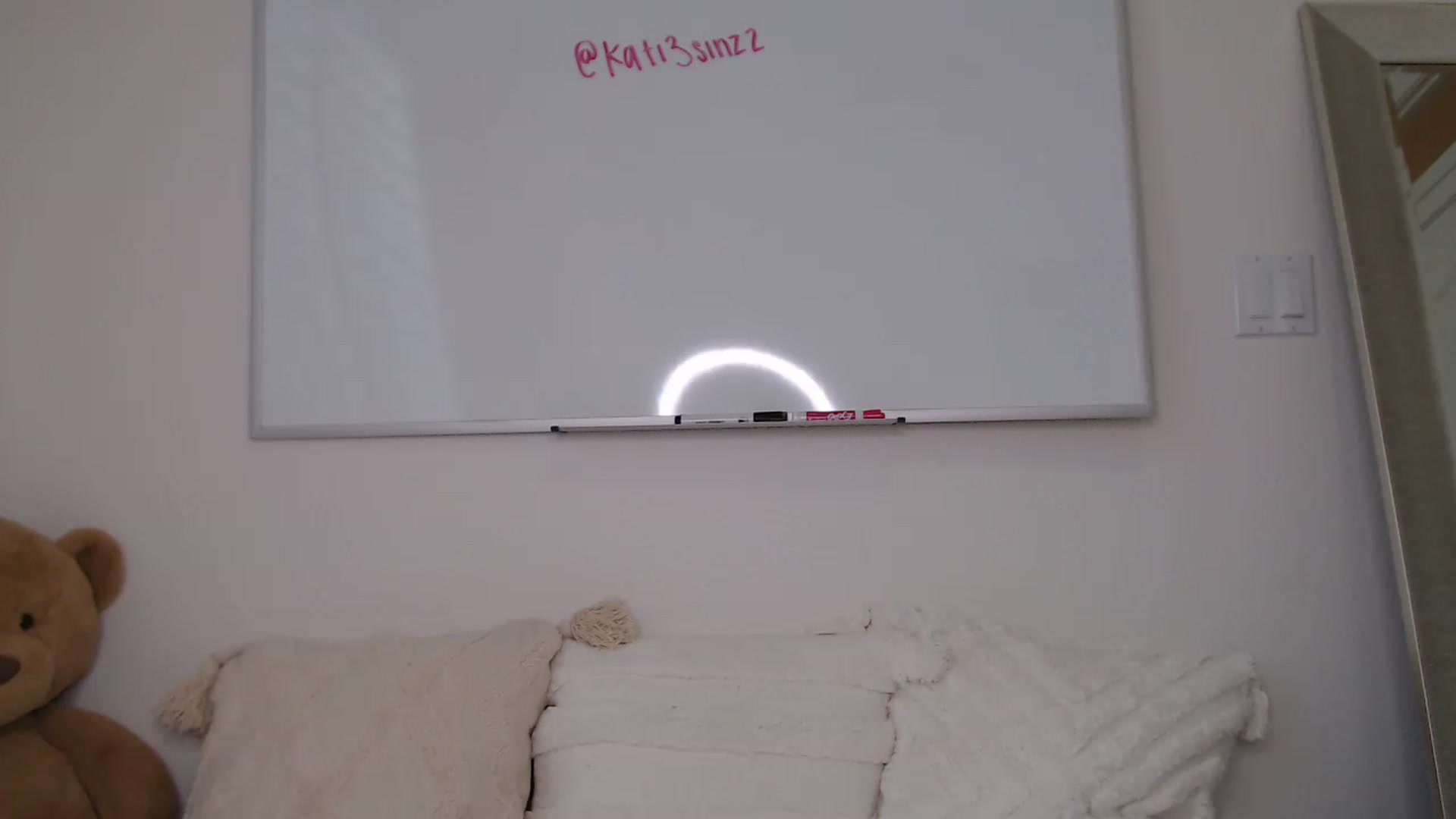 Gallery image thumbnail from katiesinz's myfreecams stream on, 09/20/2023, 21:19 image 16 of 20