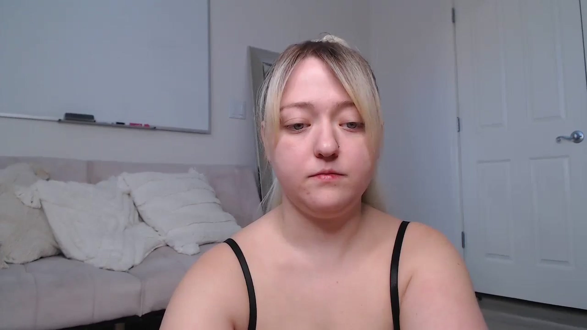Gallery image thumbnail from katiesinz's myfreecams stream on, 11/24/2023, 20:59 image 11 of 20