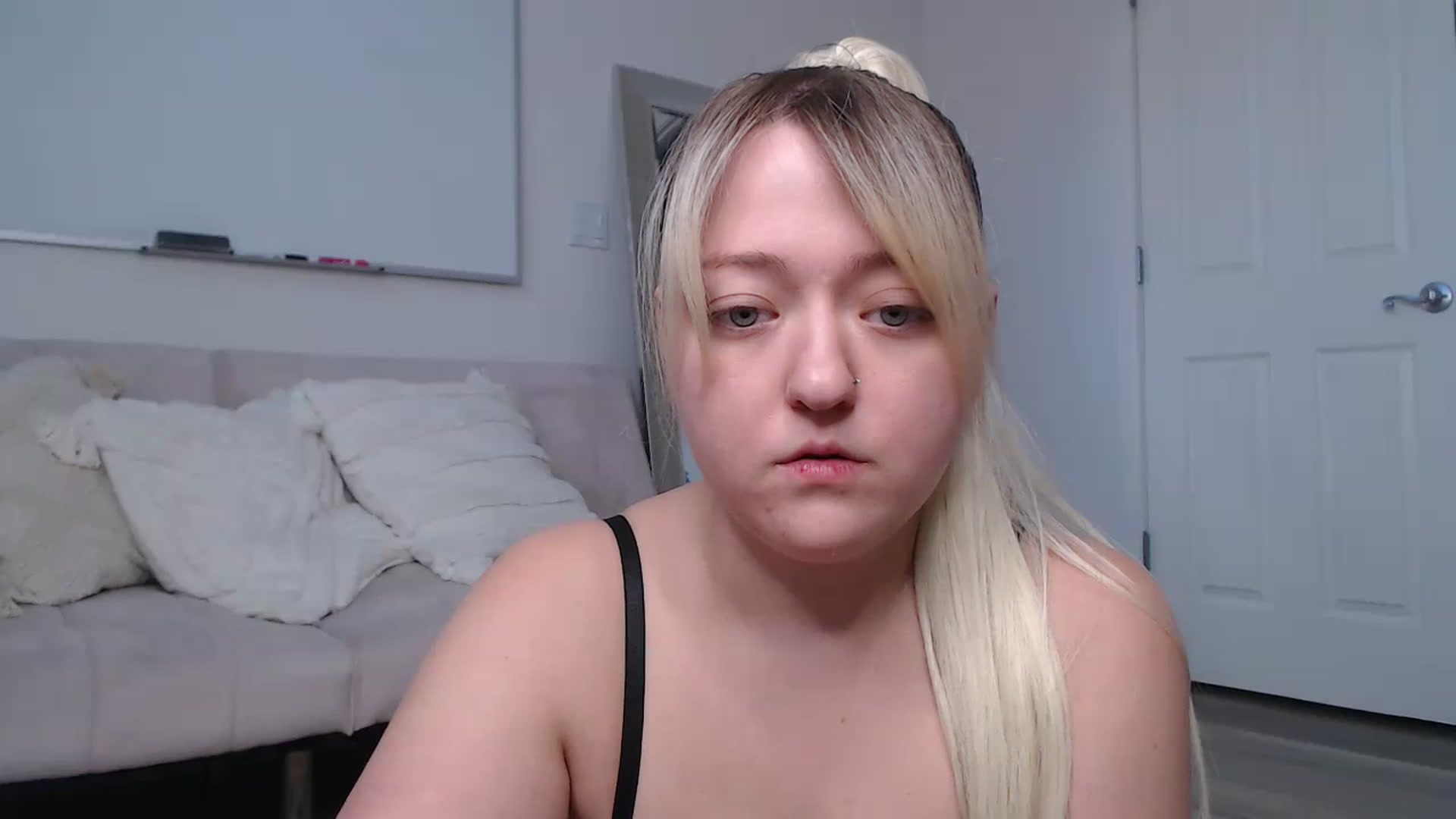 Gallery image thumbnail from katiesinz's myfreecams stream on, 11/24/2023, 20:59 image 3 of 20