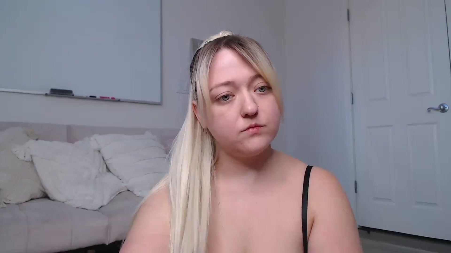 Gallery image thumbnail from katiesinz's myfreecams stream on, 11/24/2023, 20:59 image 13 of 20