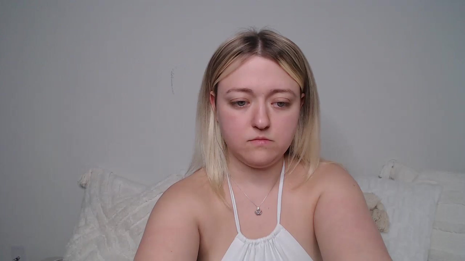 Gallery image thumbnail from katiesinz's myfreecams stream on, 08/21/2024, 22:05 image 20 of 20