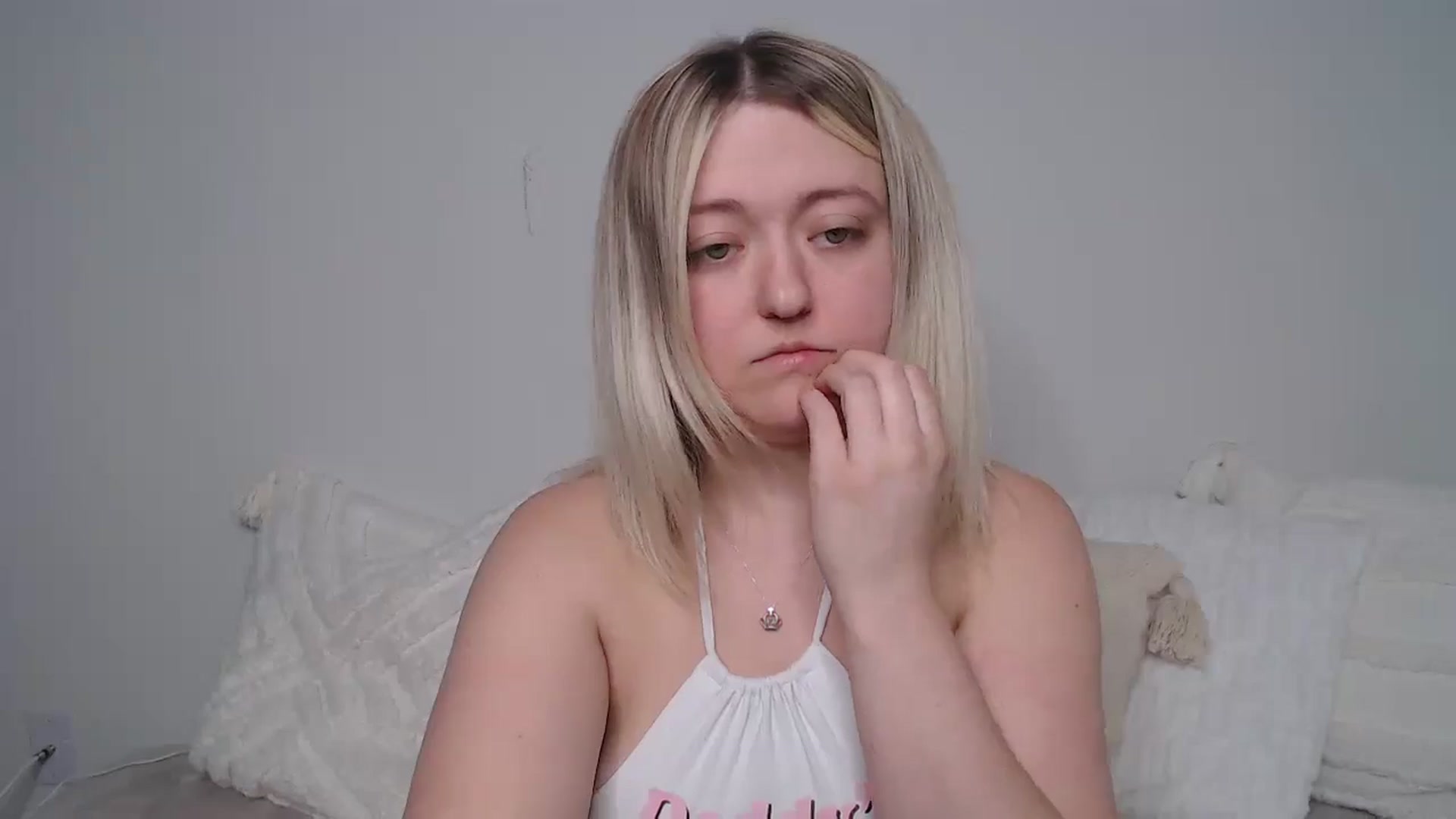 Gallery image thumbnail from katiesinz's myfreecams stream on, 08/21/2024, 22:05 image 13 of 20