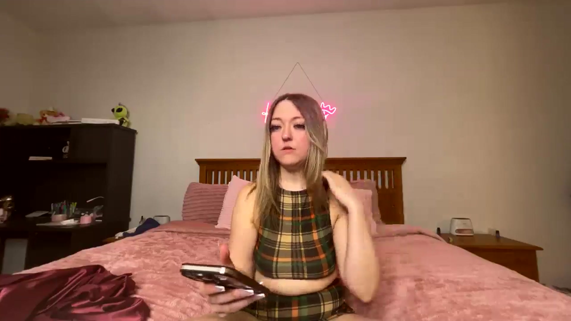 Gallery image thumbnail from katiesinz's myfreecams stream on, 03/18/2026, 02:45 image 7 of 20