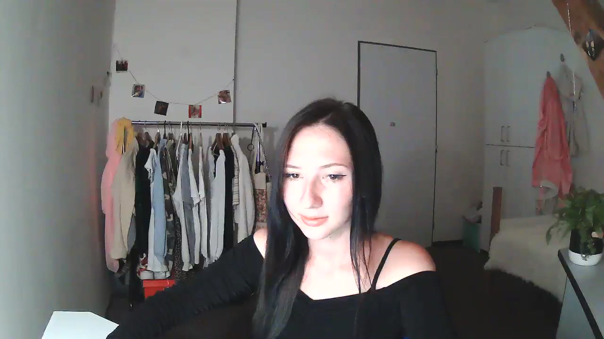 Gallery image thumbnail from katy8kitty's myfreecams stream on, 09/14/2023, 20:34 image 3 of 20