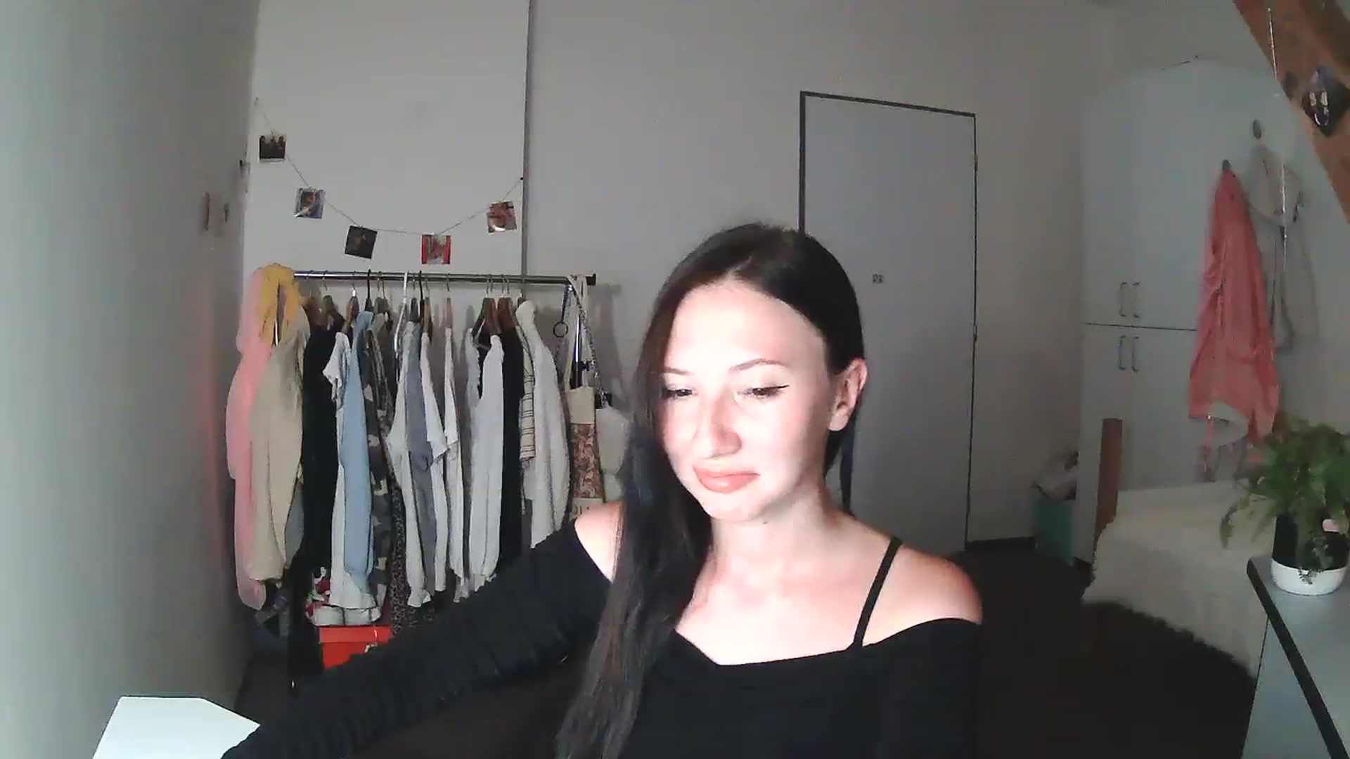 Gallery image thumbnail from katy8kitty's myfreecams stream on, 09/14/2023, 20:34 image 11 of 20