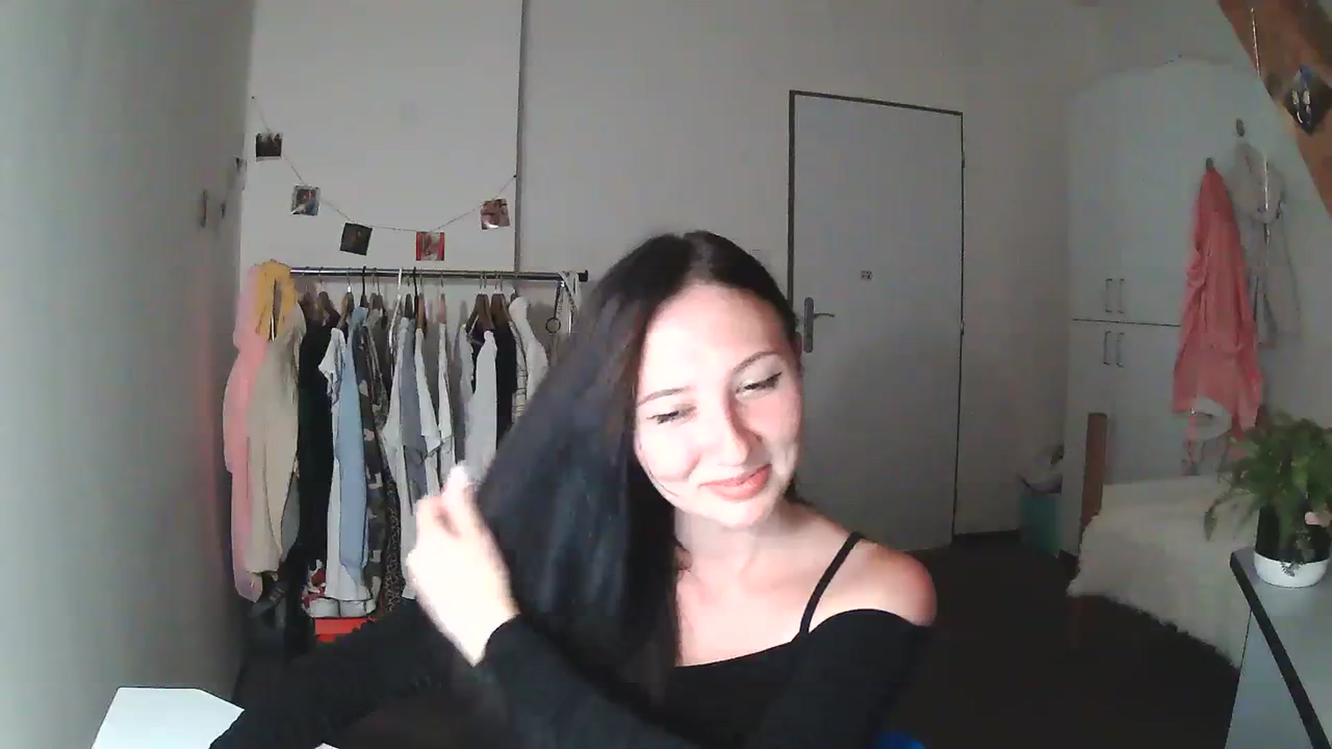 Gallery image thumbnail from katy8kitty's myfreecams stream on, 09/14/2023, 20:34 image 8 of 20