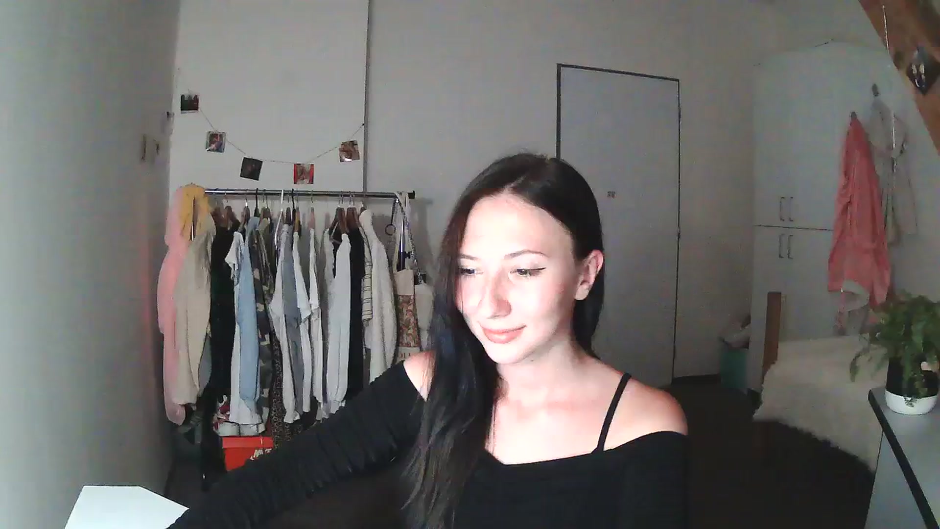 Gallery image thumbnail from katy8kitty's myfreecams stream on, 09/14/2023, 20:34 image 9 of 20