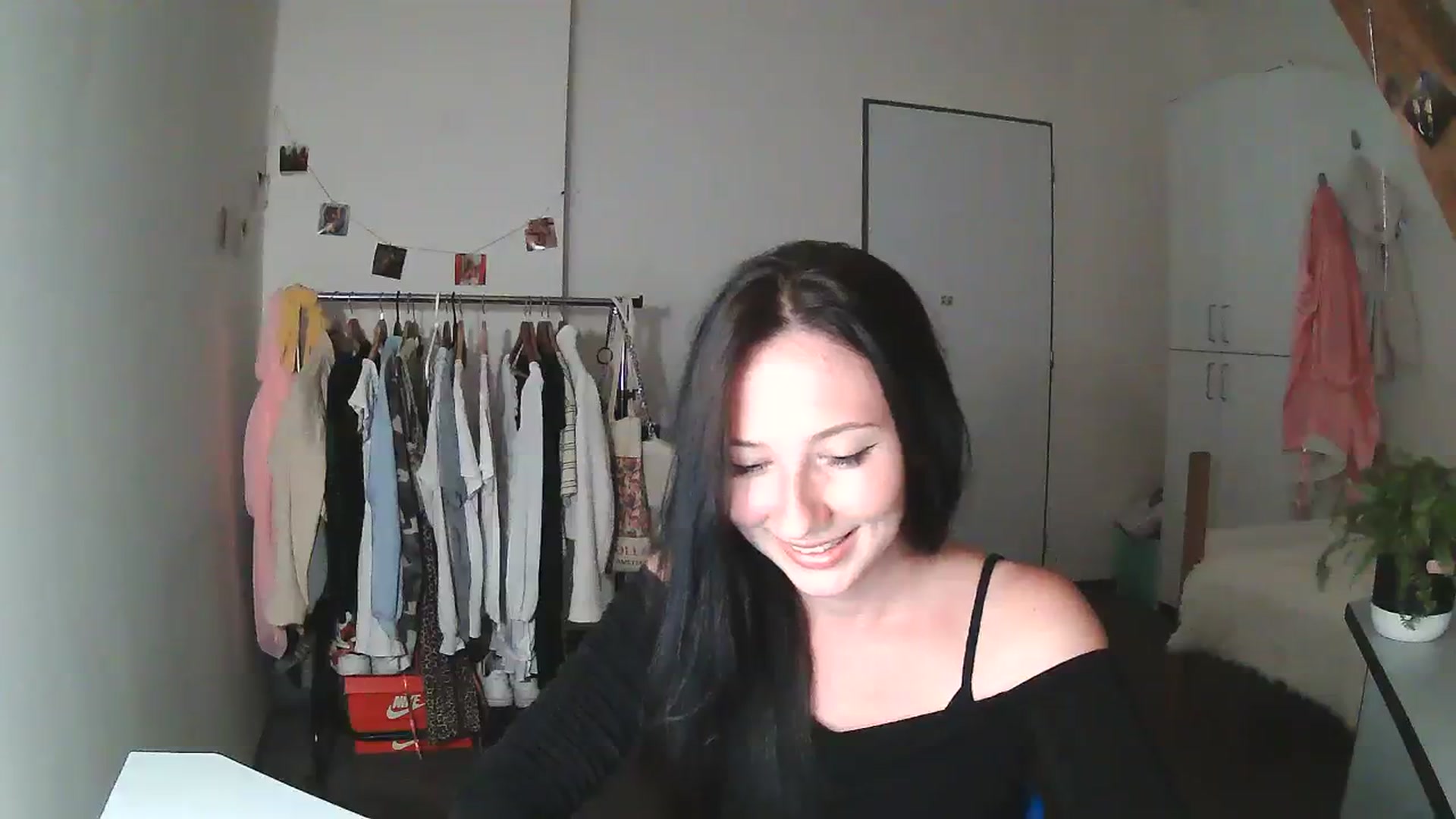 Gallery image thumbnail from katy8kitty's myfreecams stream on, 09/14/2023, 20:34 image 18 of 20